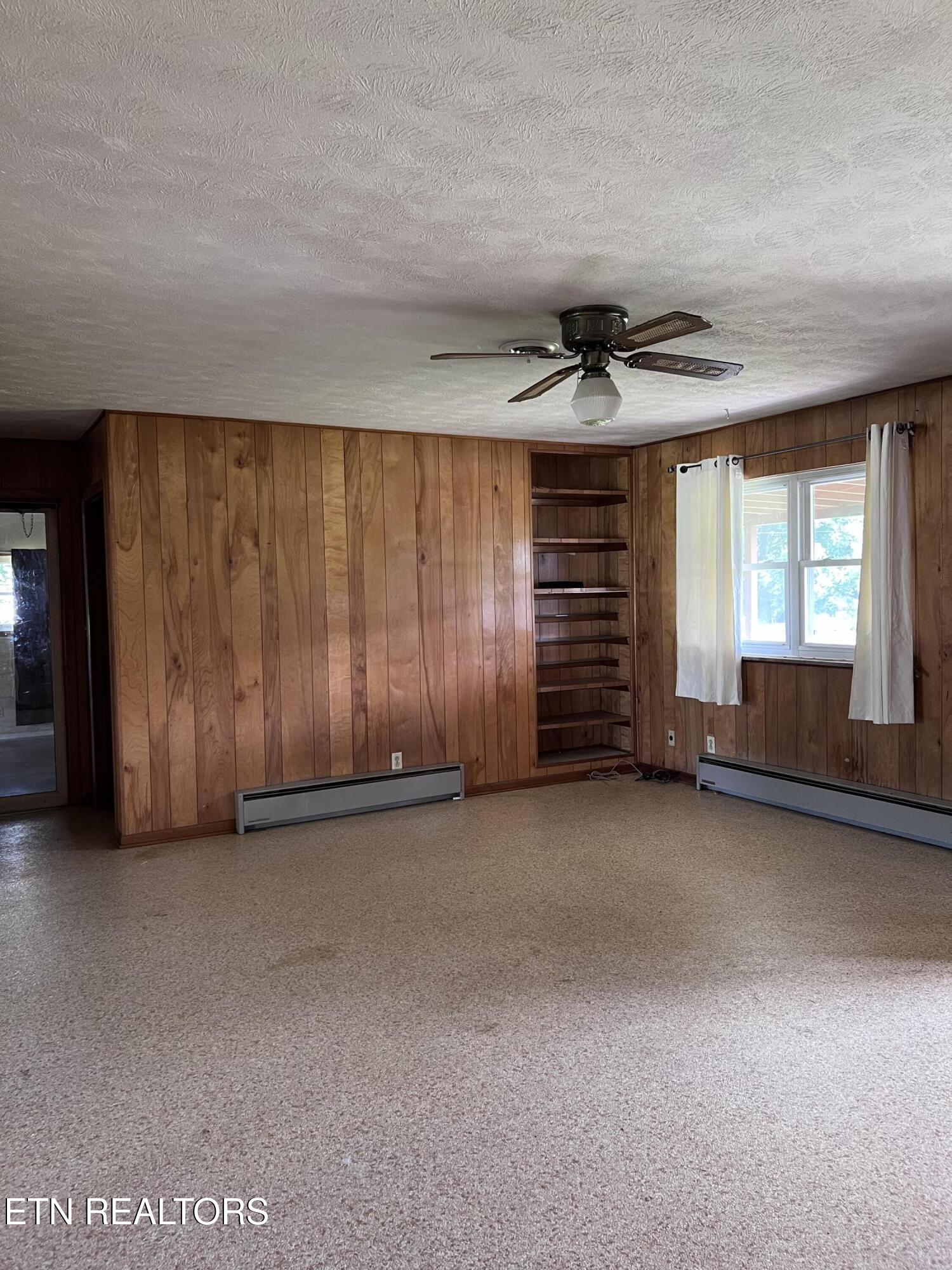 1448/1448B Louisville Road Alcoa TN 37701