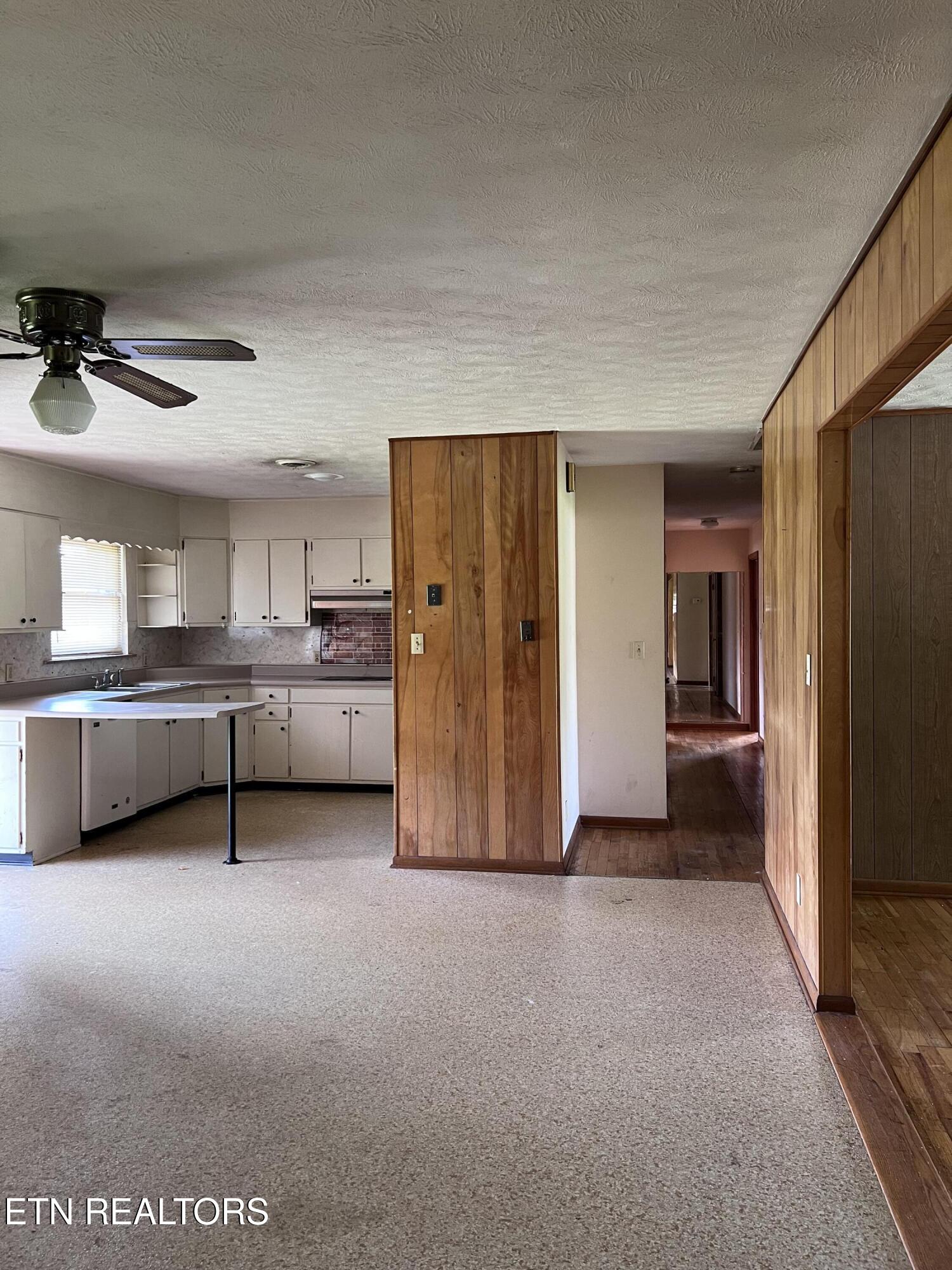 1448/1448B Louisville Road Alcoa TN 37701