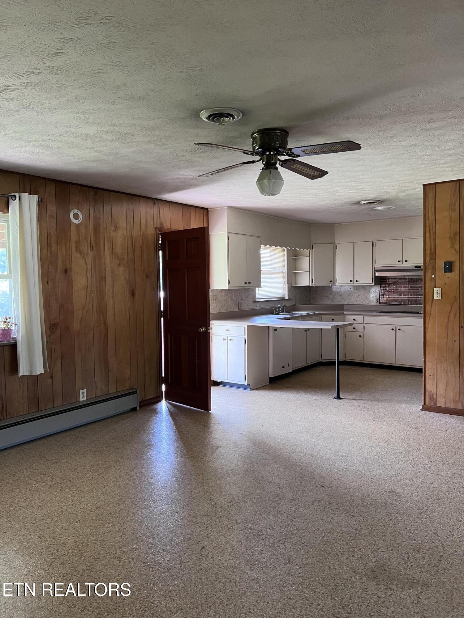 1448/1448B Louisville Road Alcoa TN 37701
