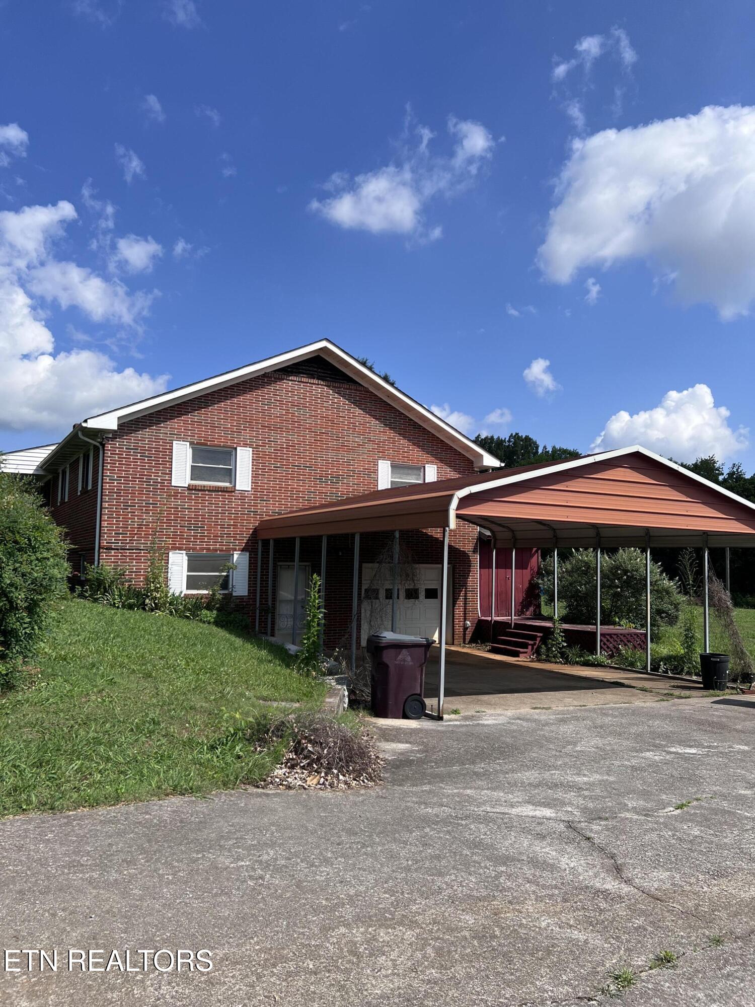 1448/1448B Louisville Road Alcoa TN 37701