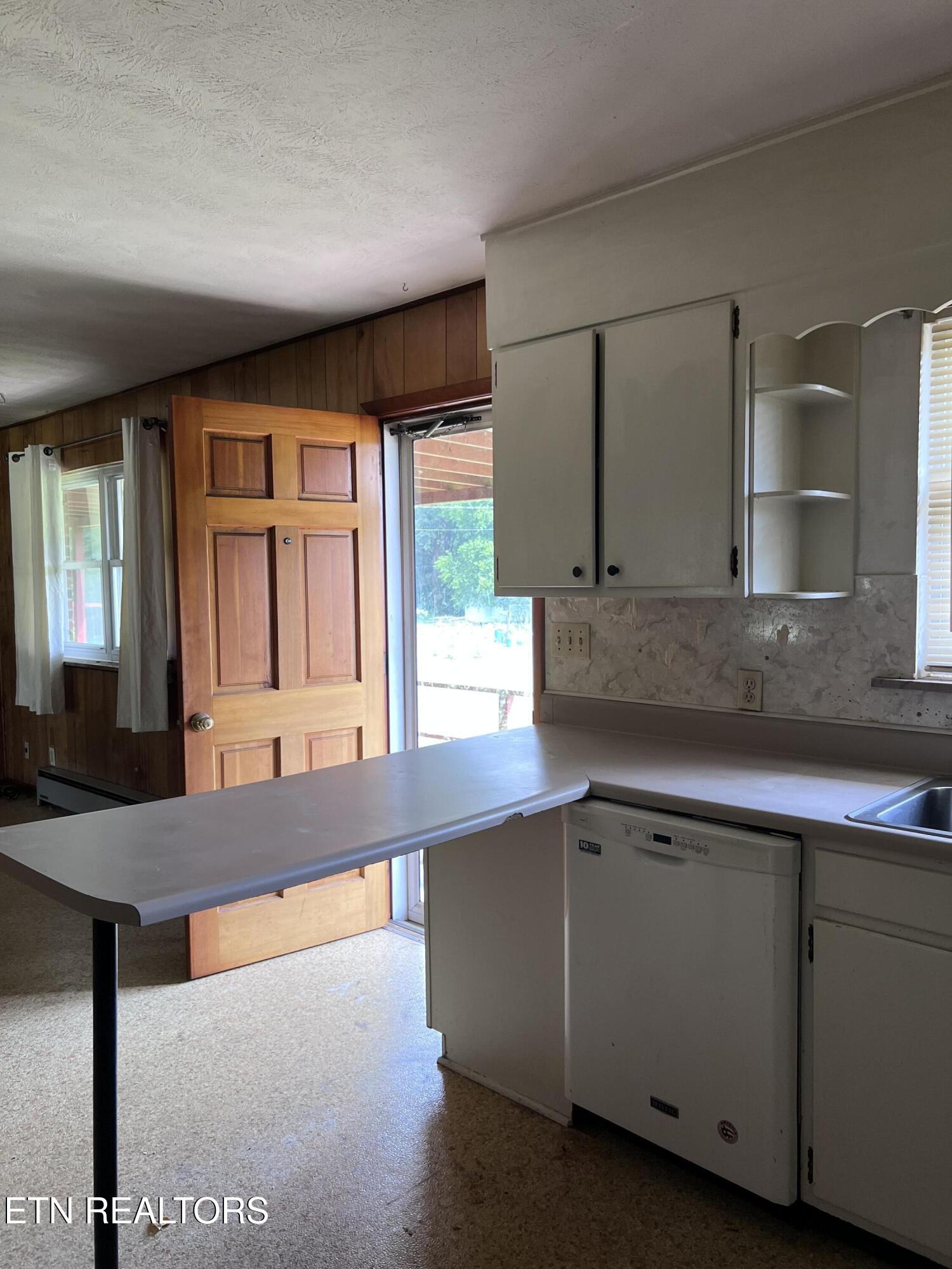 1448/1448B Louisville Road Alcoa TN 37701