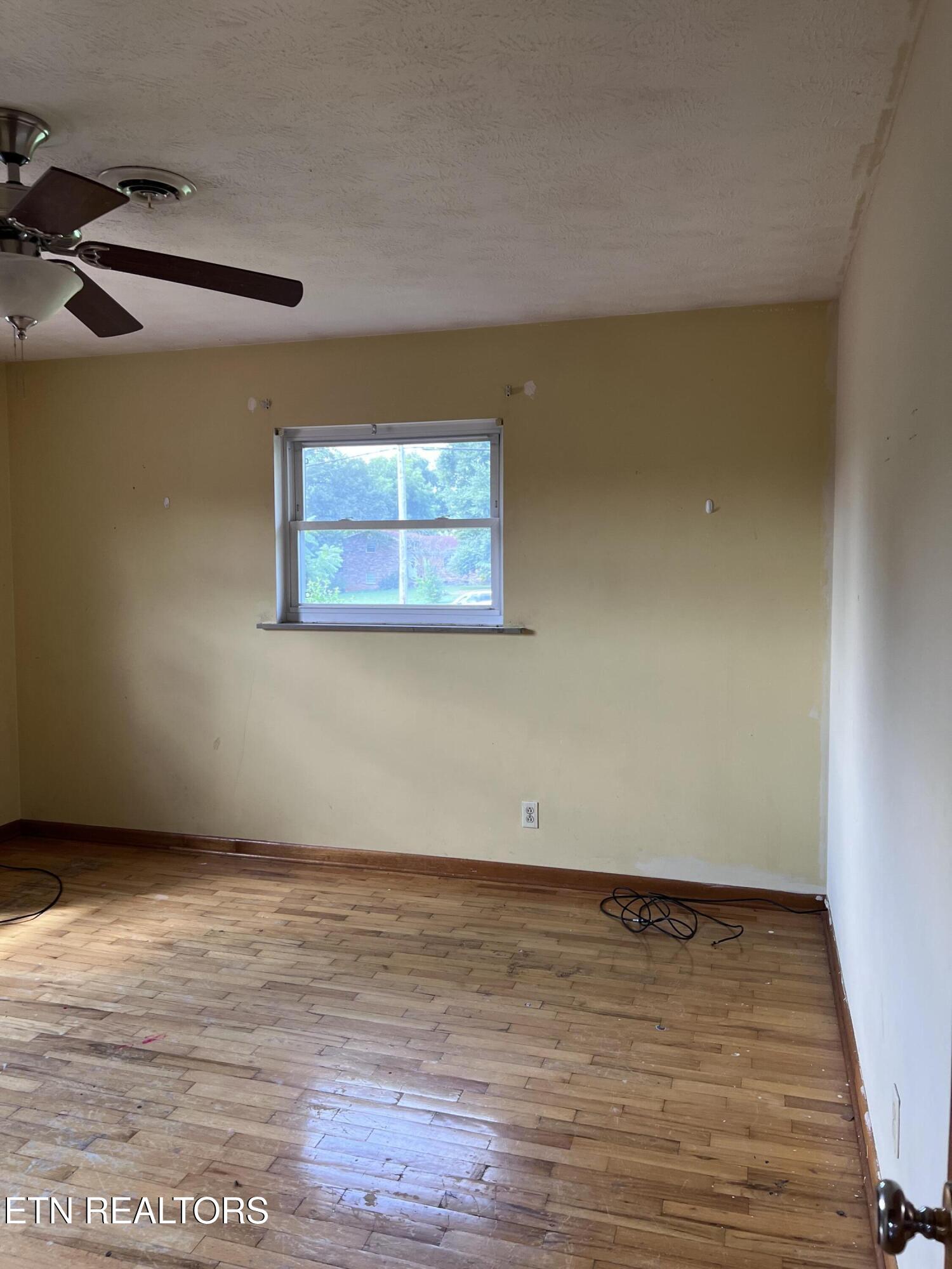 1448/1448B Louisville Road Alcoa TN 37701