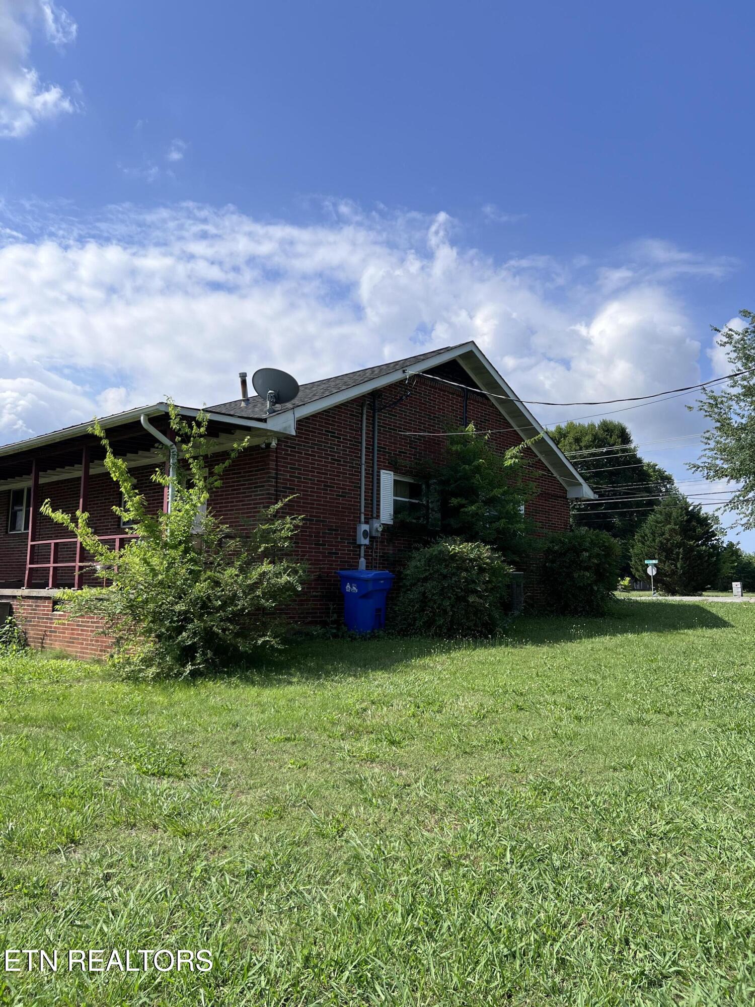1448/1448B Louisville Road Alcoa TN 37701