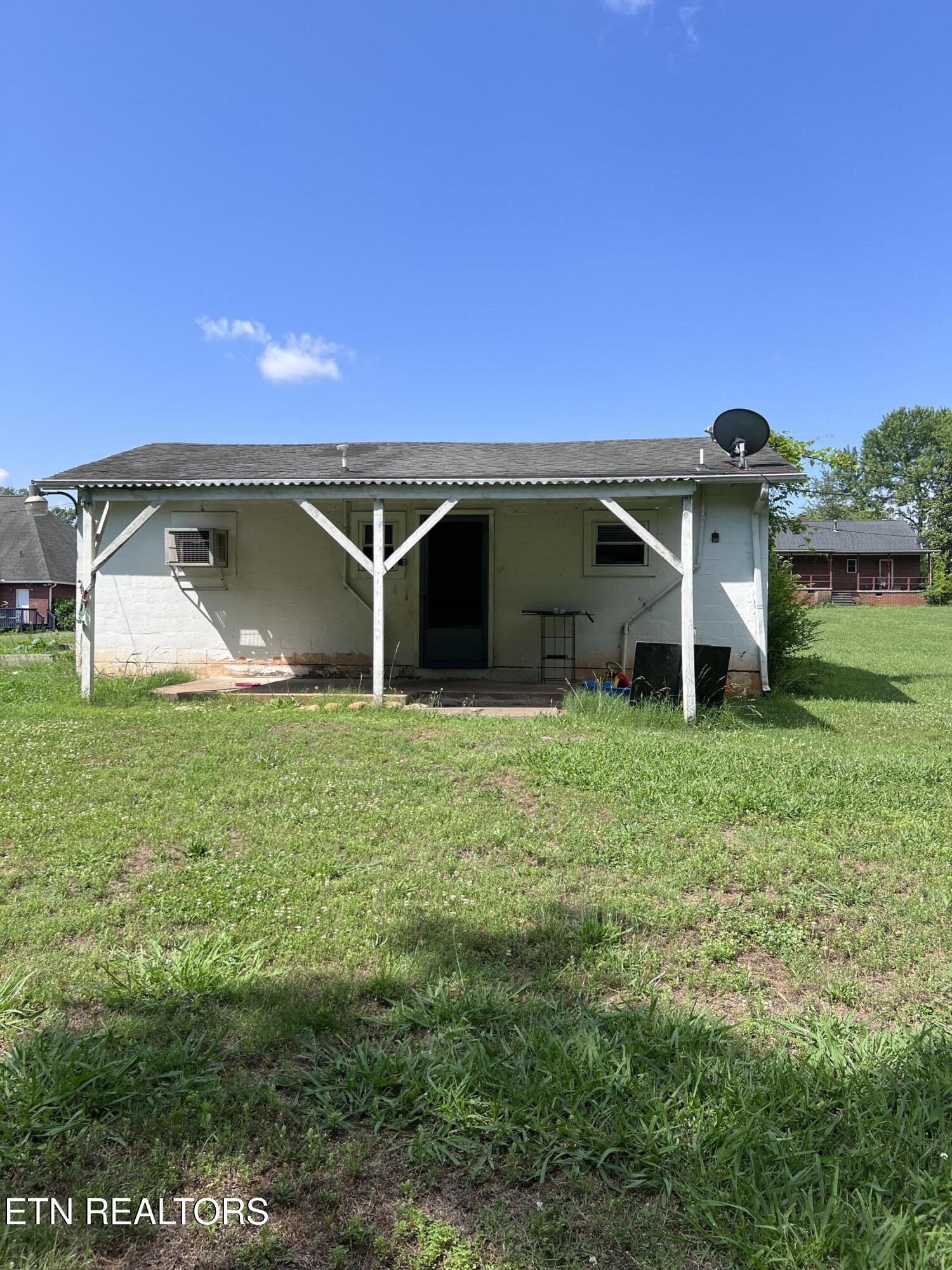 1448/1448B Louisville Road Alcoa TN 37701
