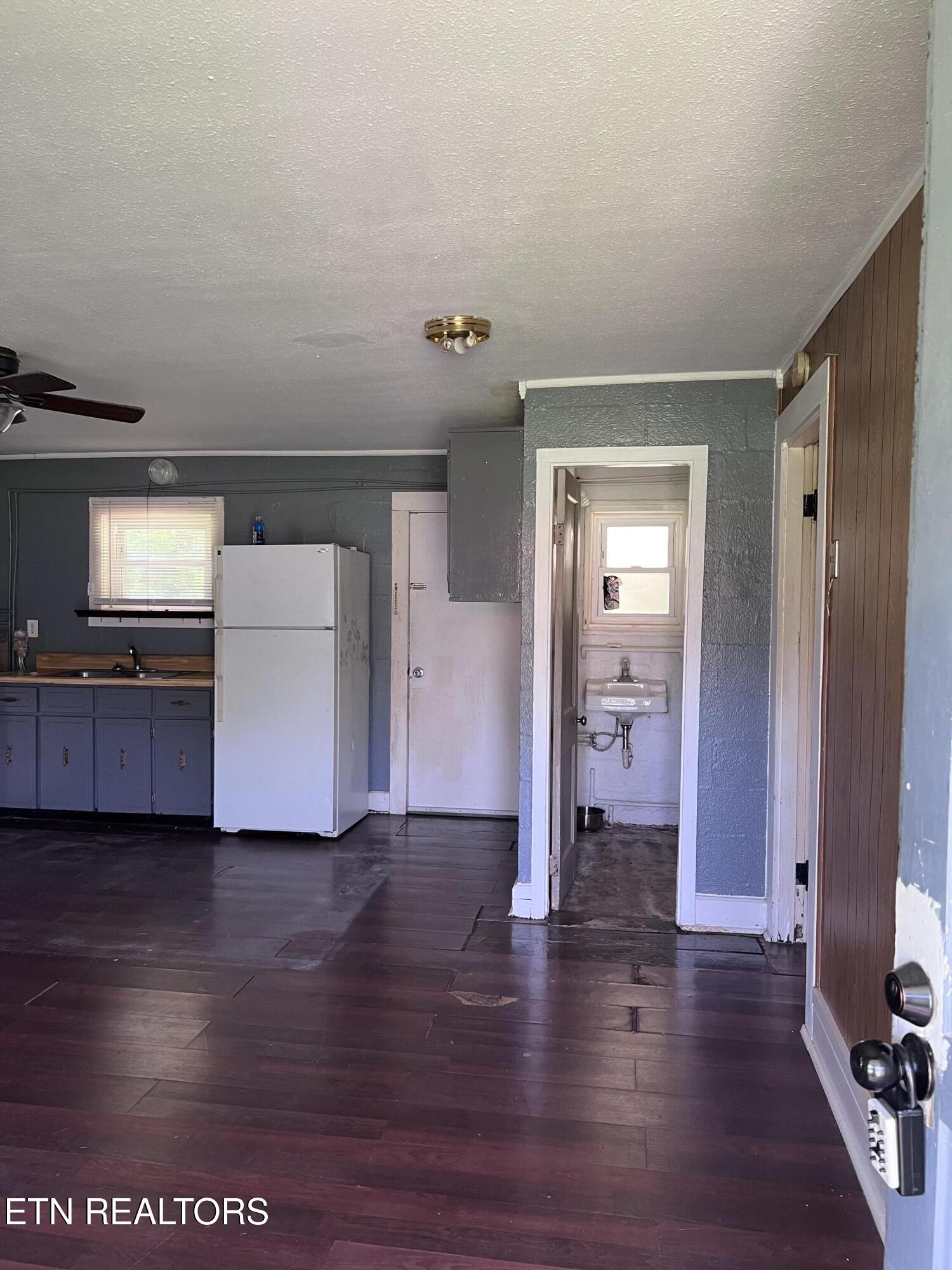 1448/1448B Louisville Road Alcoa TN 37701