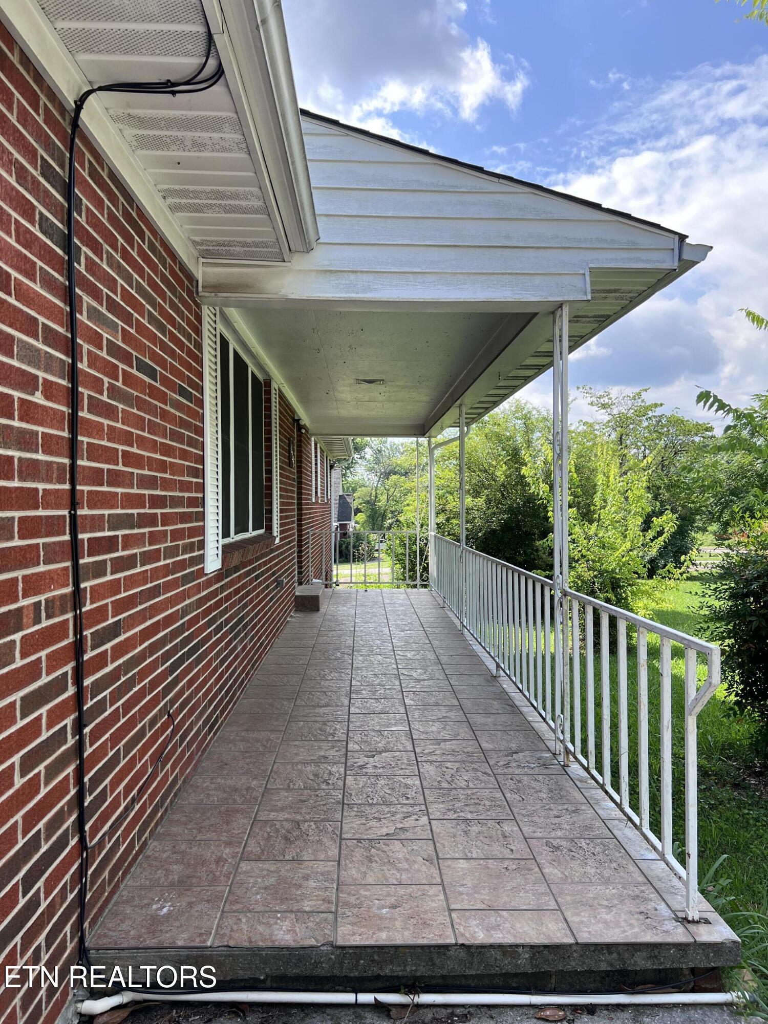 1448/1448B Louisville Road Alcoa TN 37701