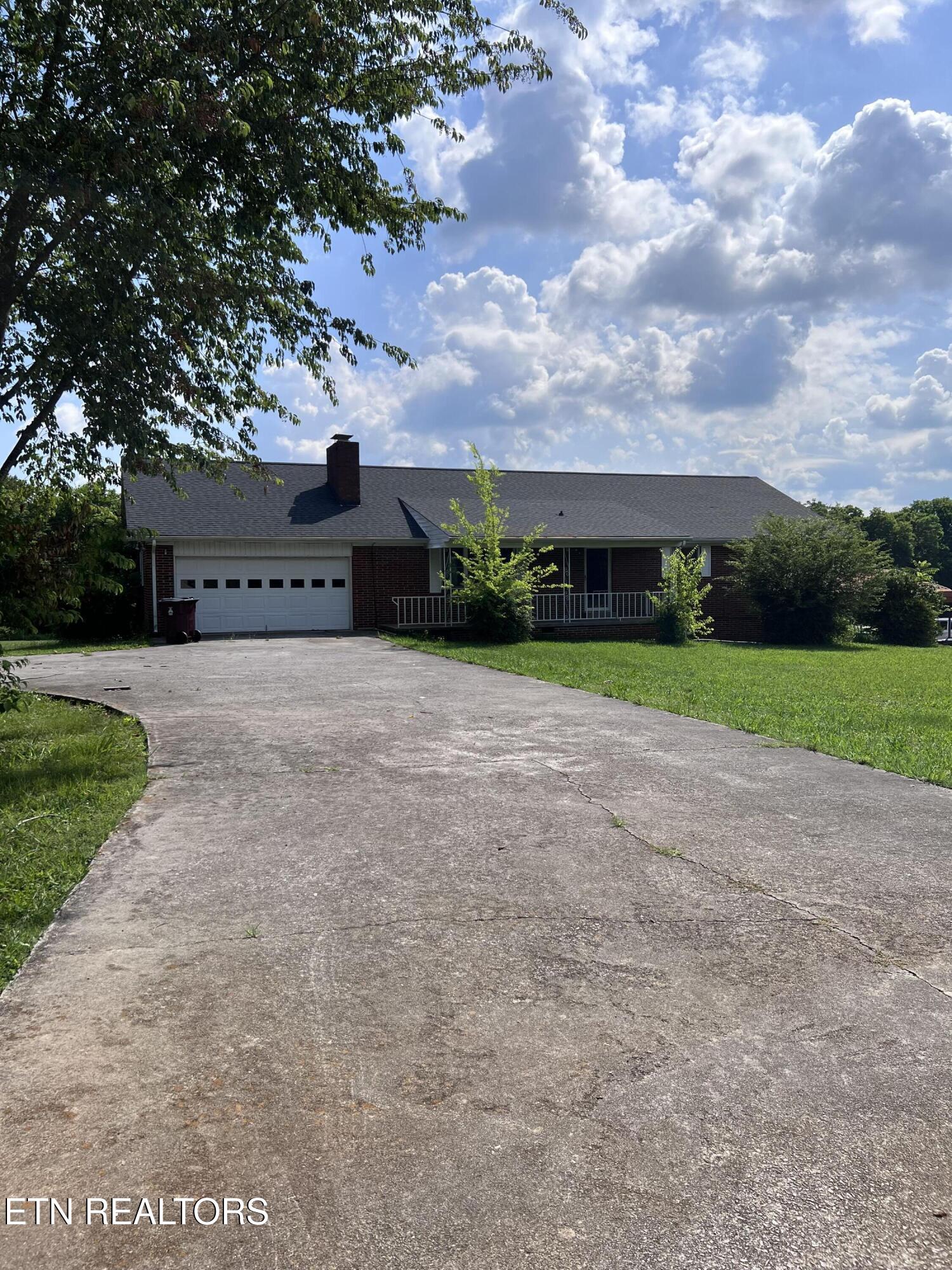1448/1448B Louisville Road Alcoa TN 37701