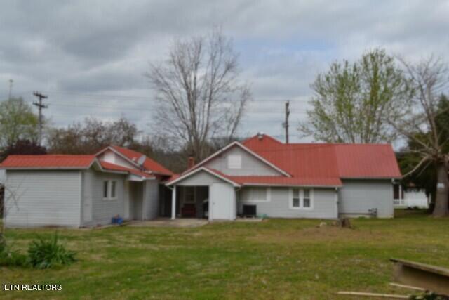 218 East Lake Avenue Celina TN 38551