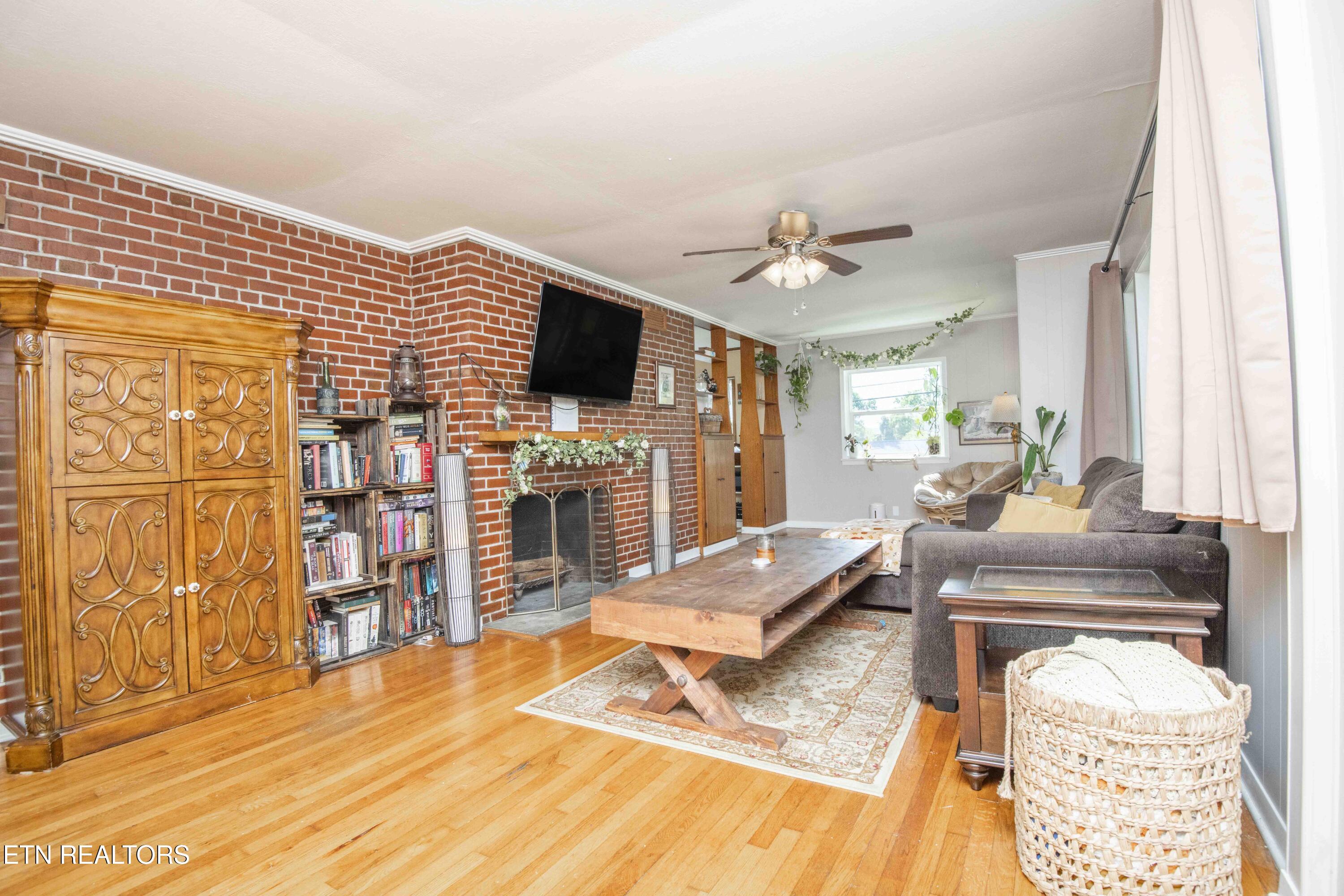 306 W Faunce Road Oak Ridge TN 37830