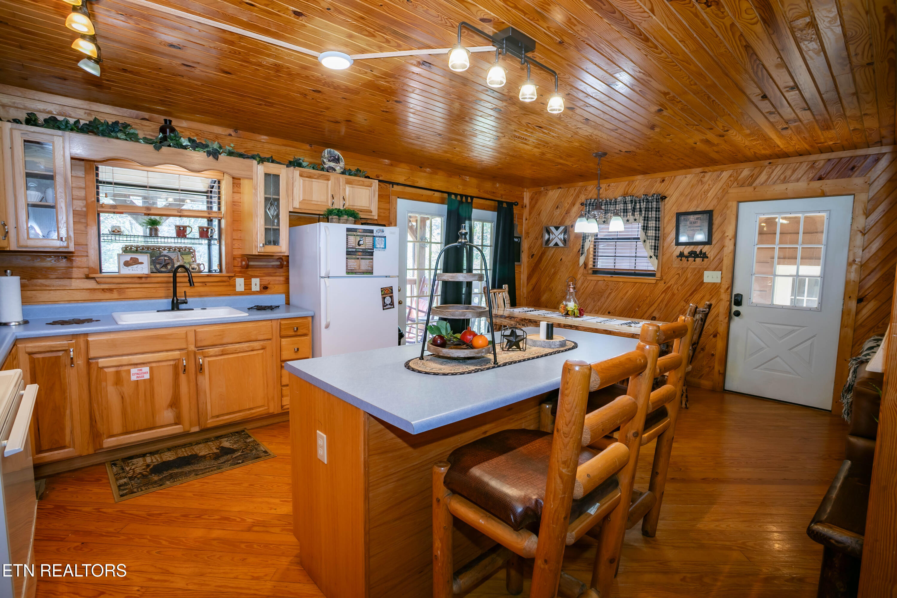 3849 Saddle Brook Way Sevierville TN 37862