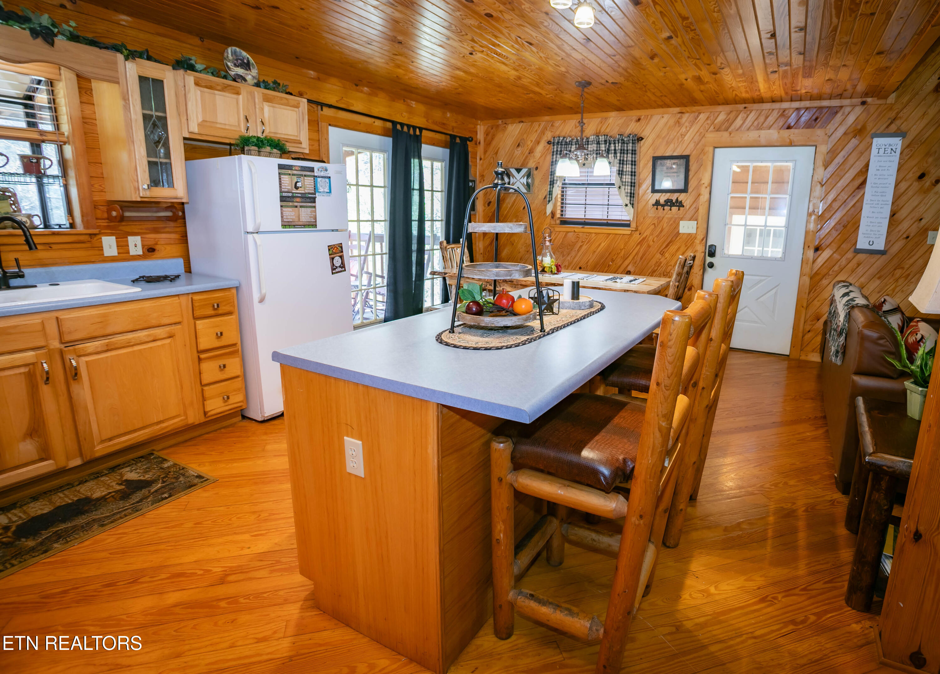 3849 Saddle Brook Way Sevierville TN 37862