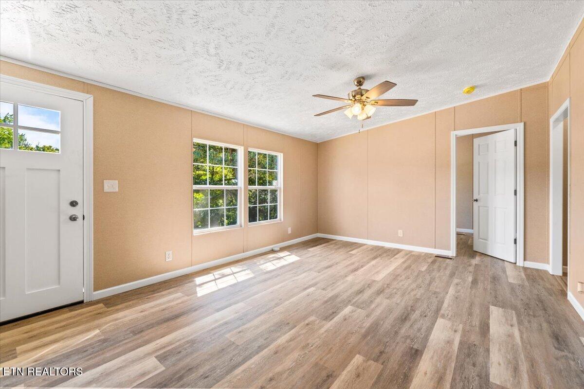 902 W Prospect Street Lafollette TN 37766
