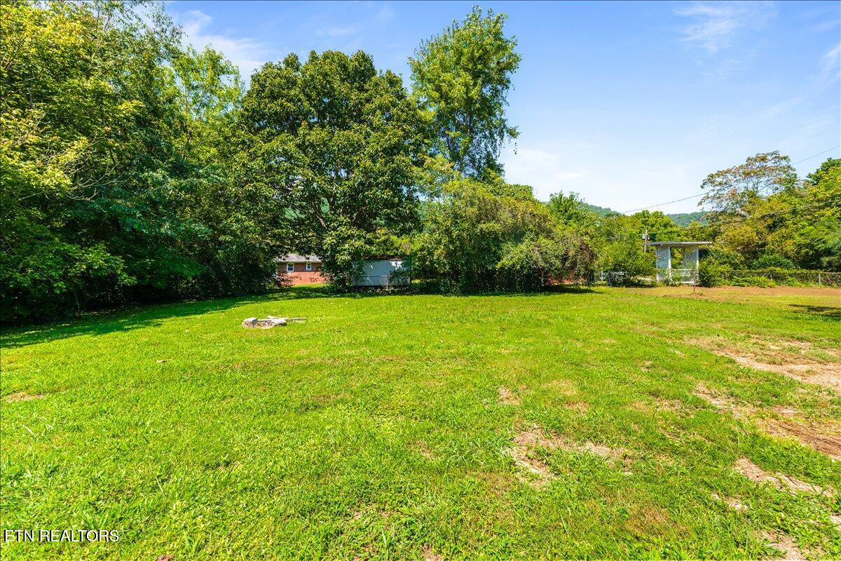 902 W Prospect Street Lafollette TN 37766