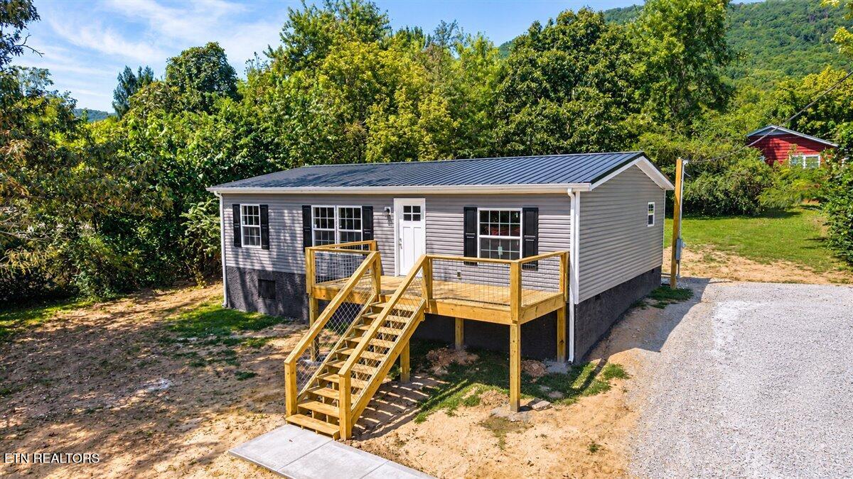 902 W Prospect Street Lafollette TN 37766