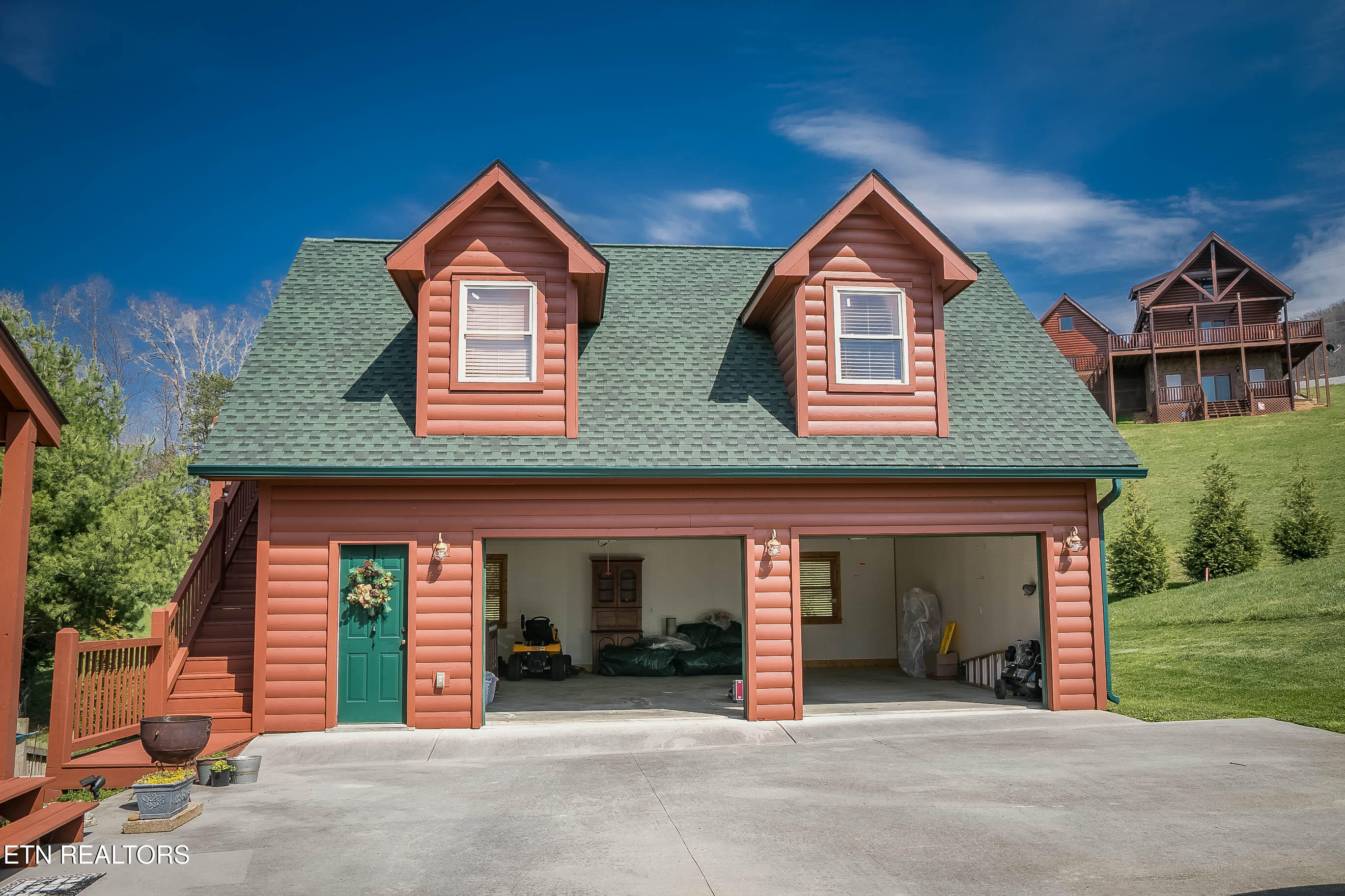3385 Clear Valley Drive Sevierville TN 37862
