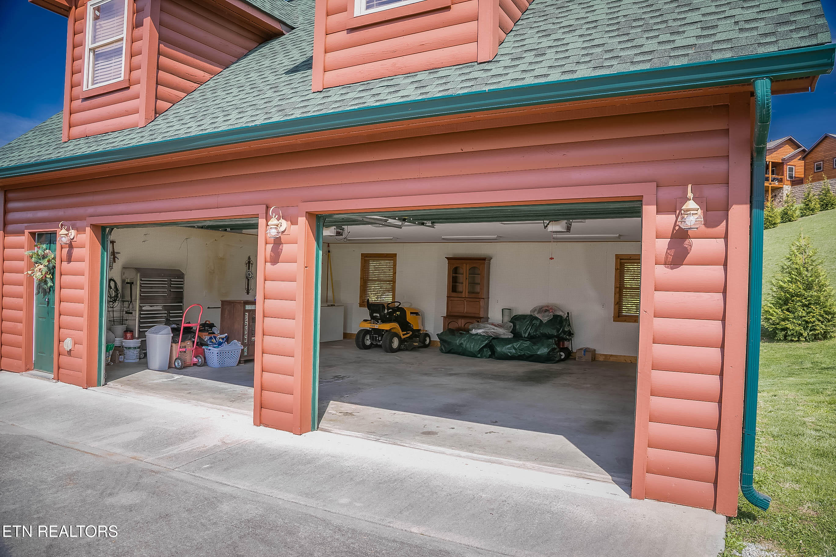 3385 Clear Valley Drive Sevierville TN 37862