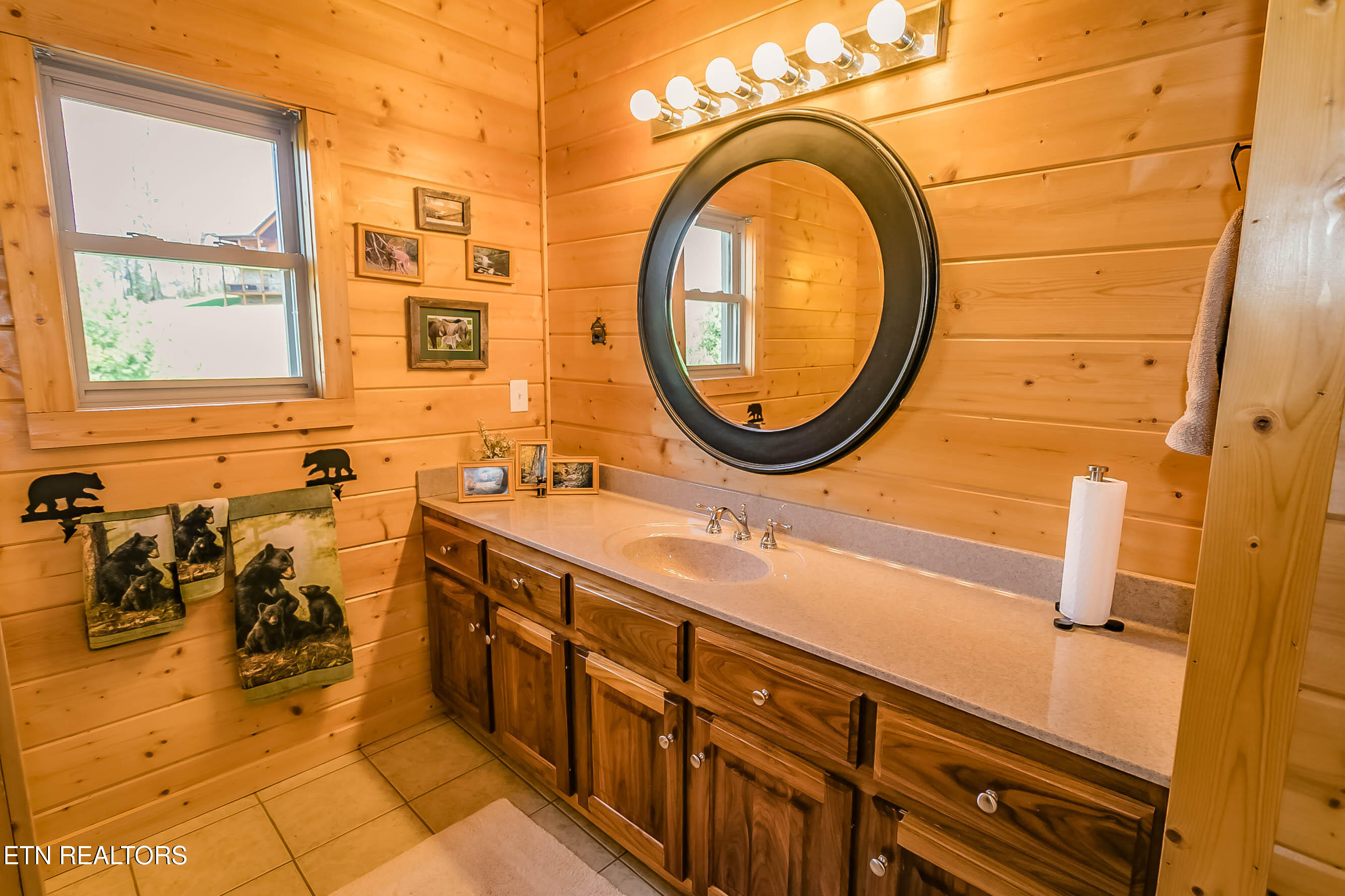 3385 Clear Valley Drive Sevierville TN 37862