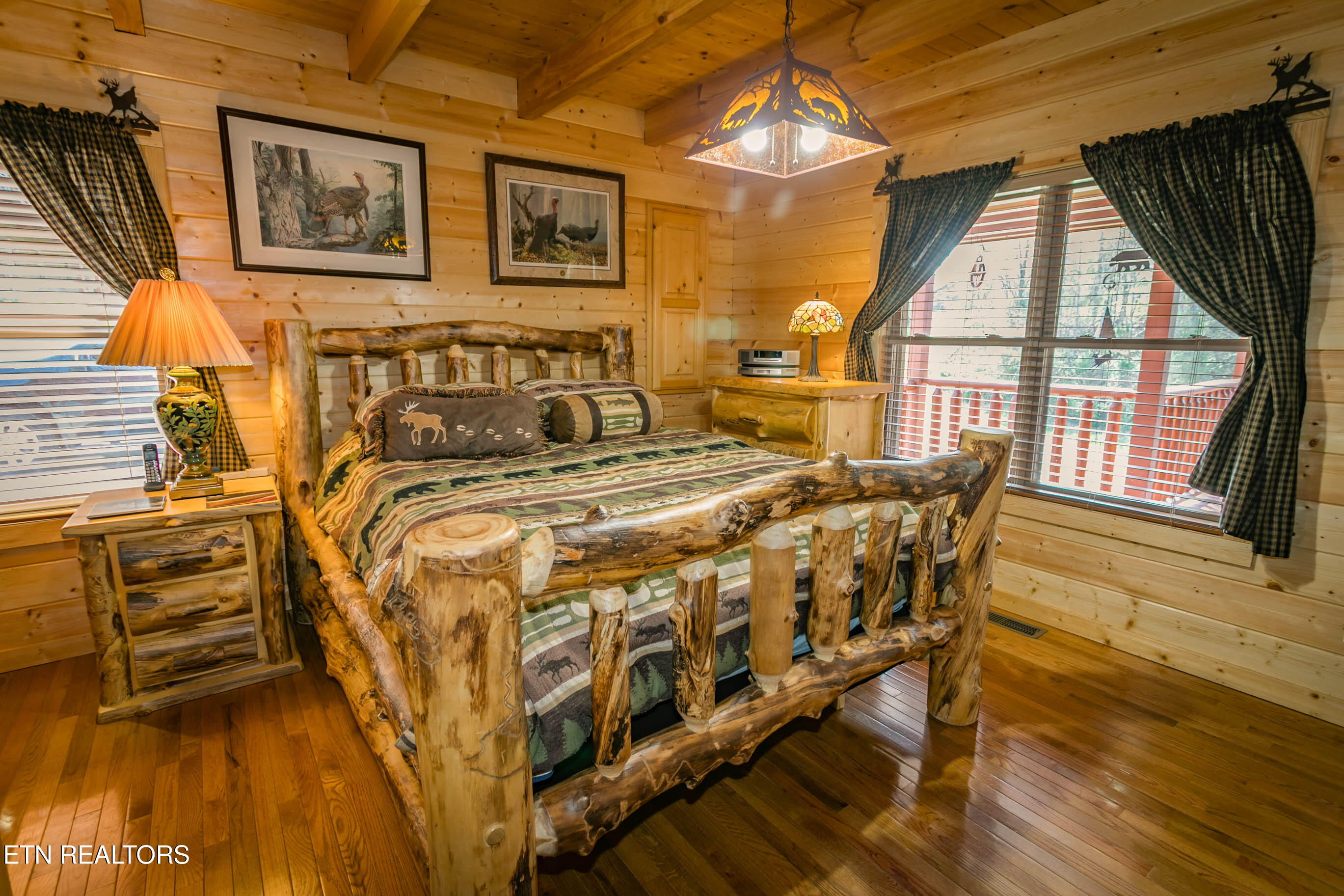3385 Clear Valley Drive Sevierville TN 37862