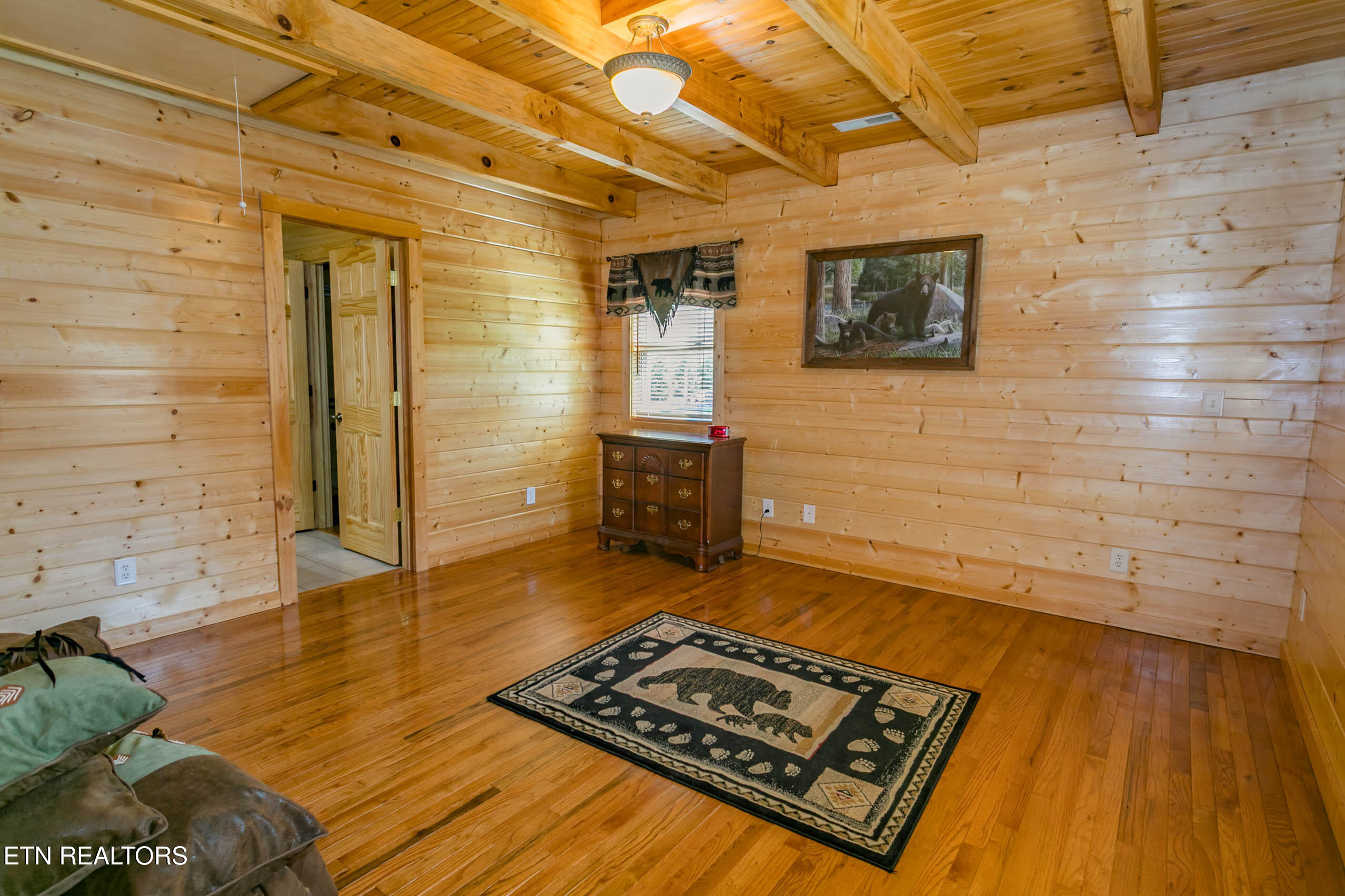 3385 Clear Valley Drive Sevierville TN 37862