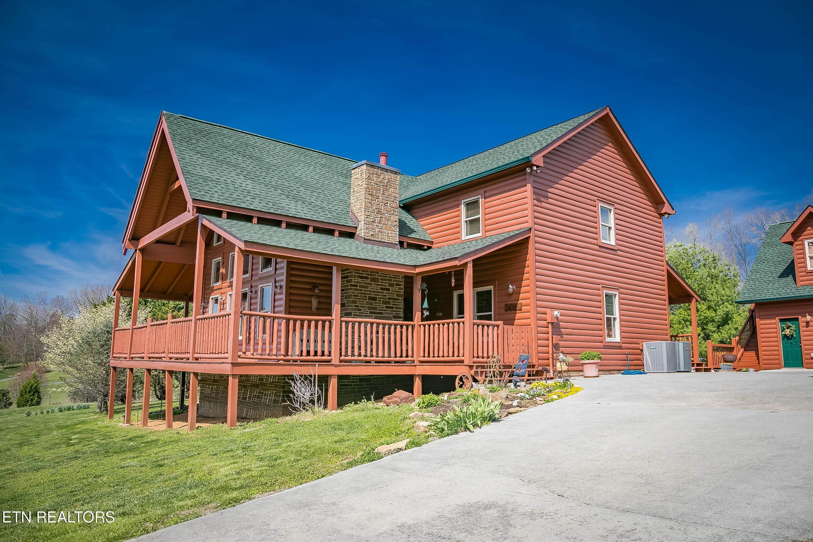 3385 Clear Valley Drive Sevierville TN 37862