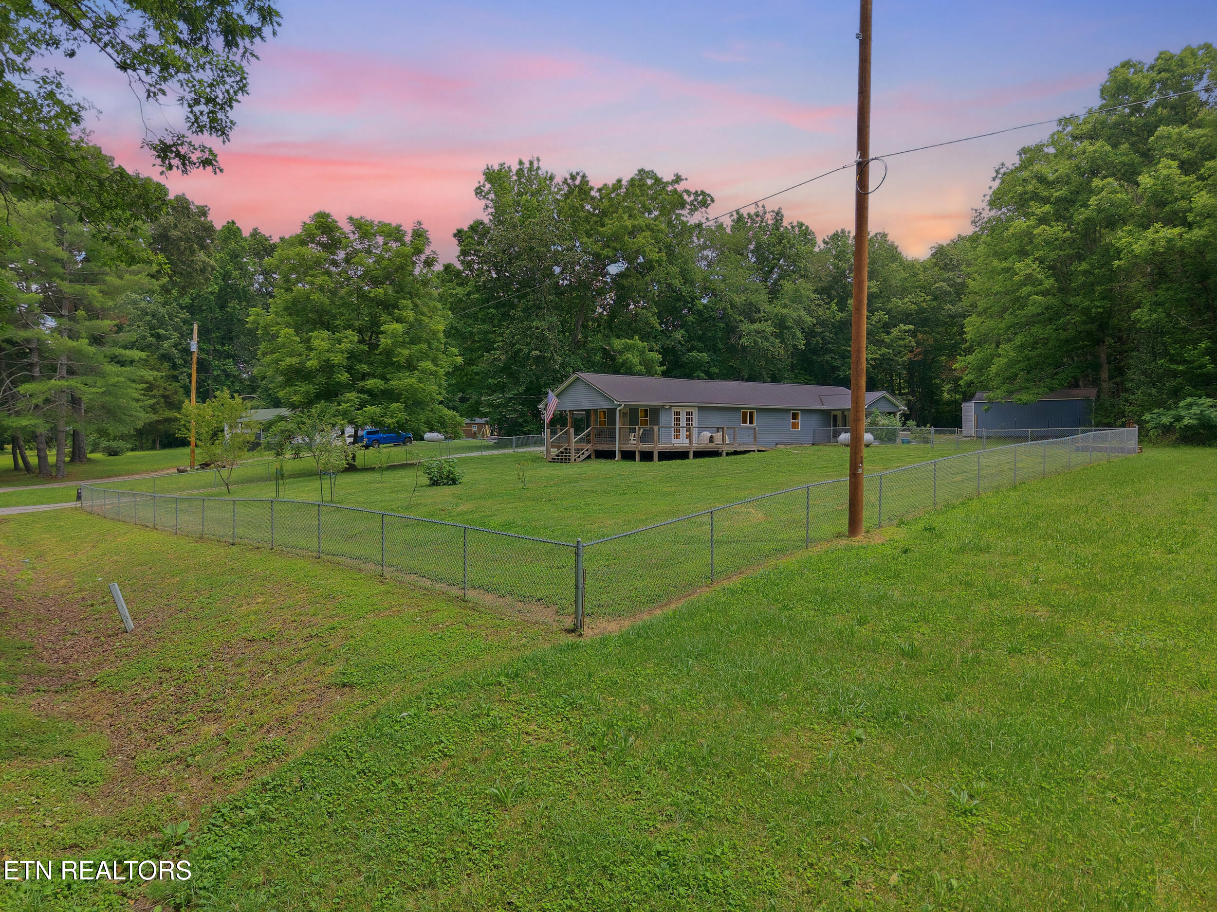 600 W End Road Rockwood TN 37854