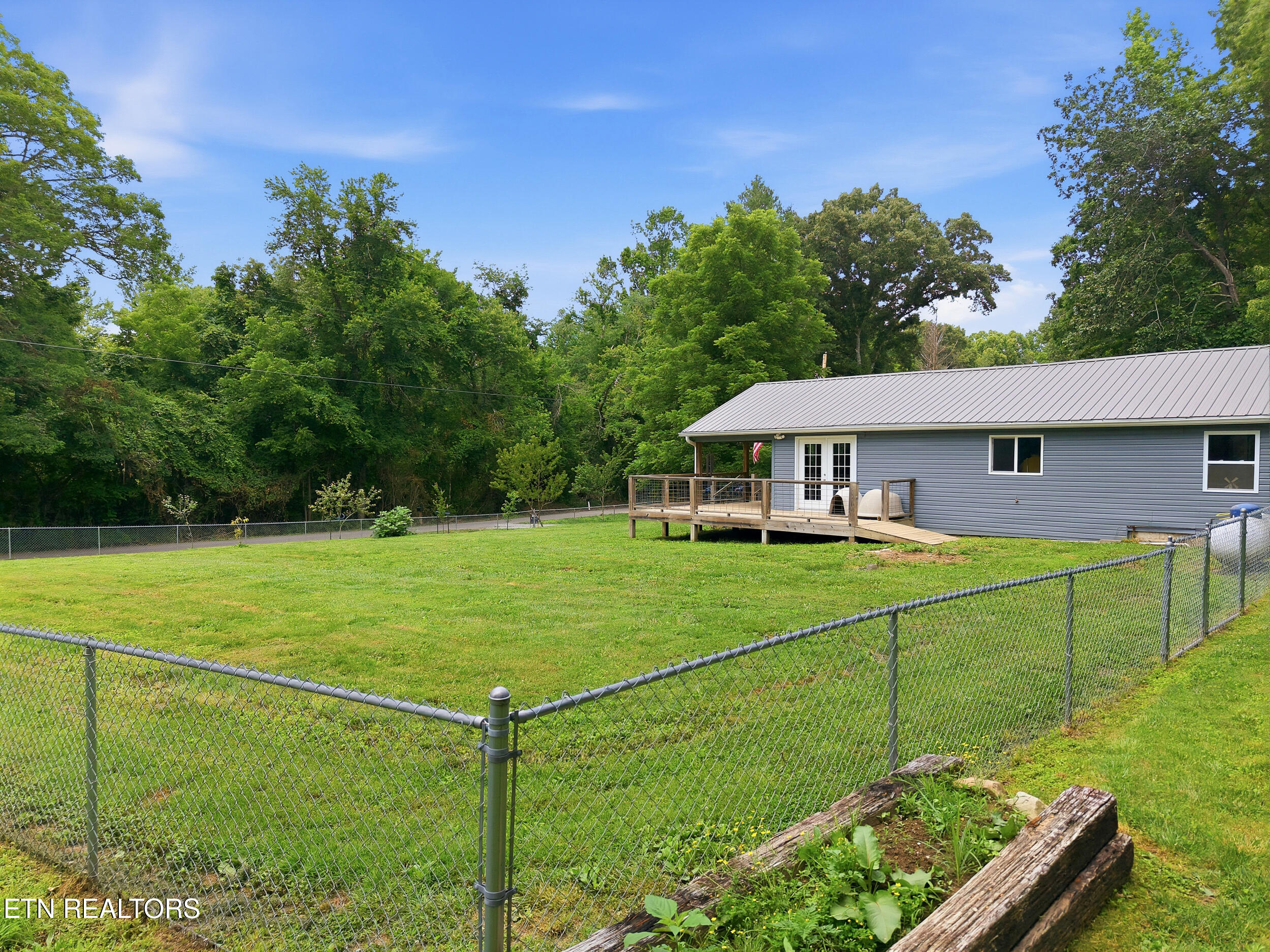 600 W End Road Rockwood TN 37854