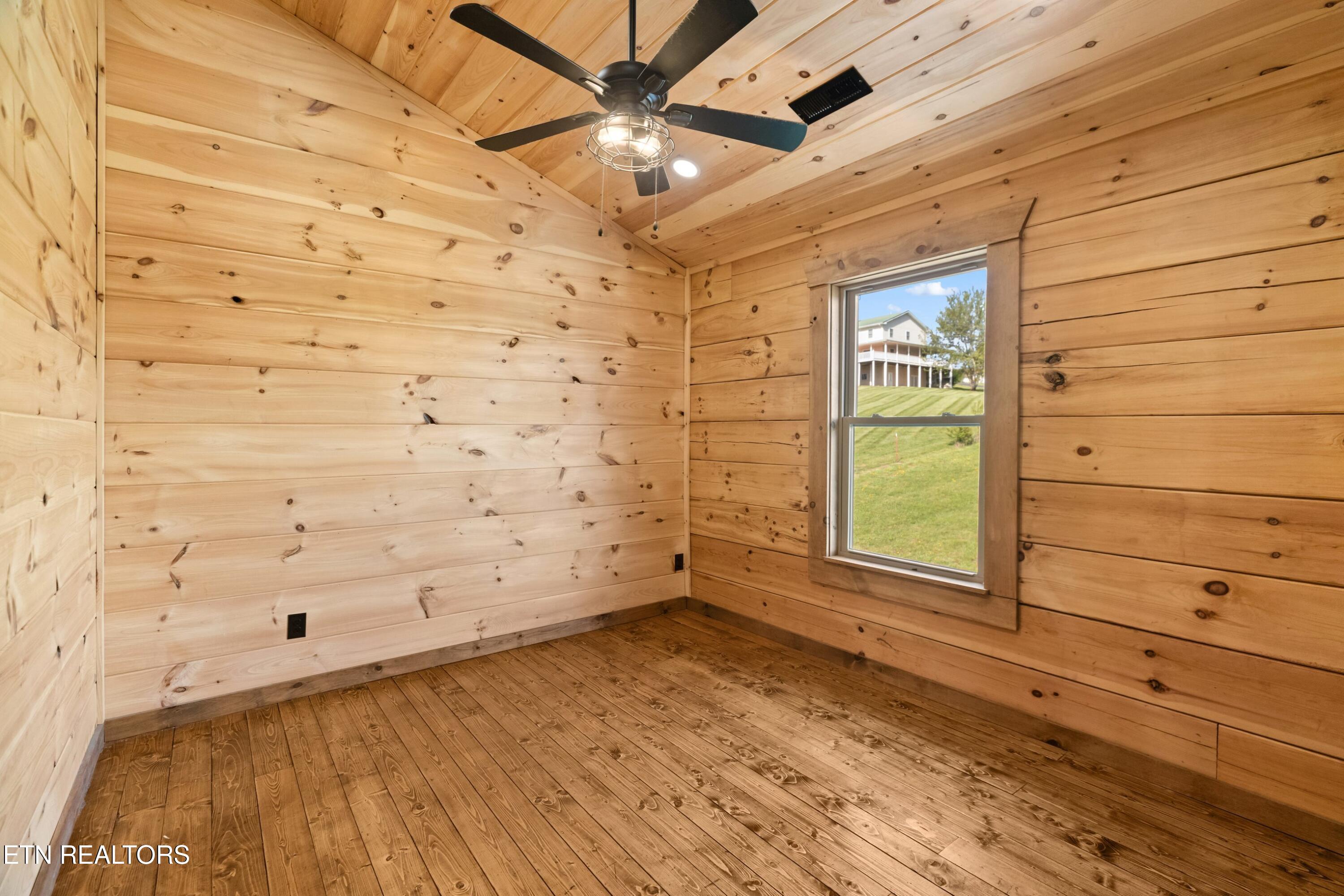 102 Golf View Boulevard Dandridge TN 37725