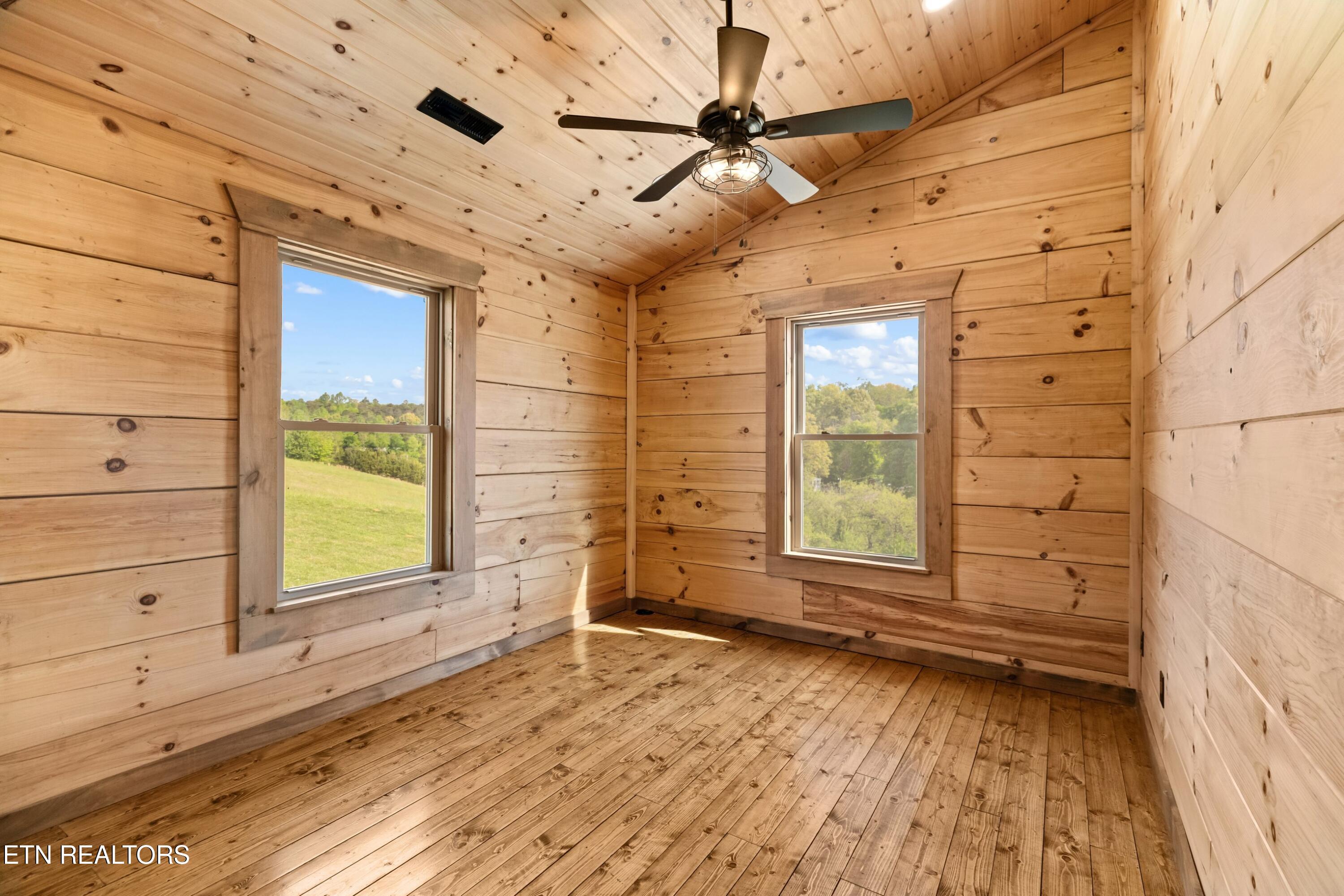 102 Golf View Boulevard Dandridge TN 37725