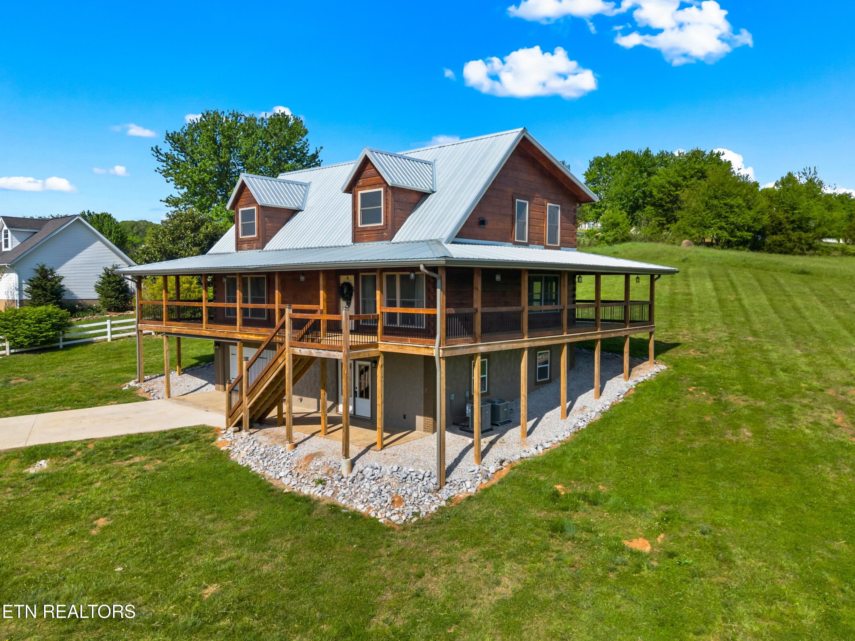 102 Golf View Boulevard Dandridge TN 37725