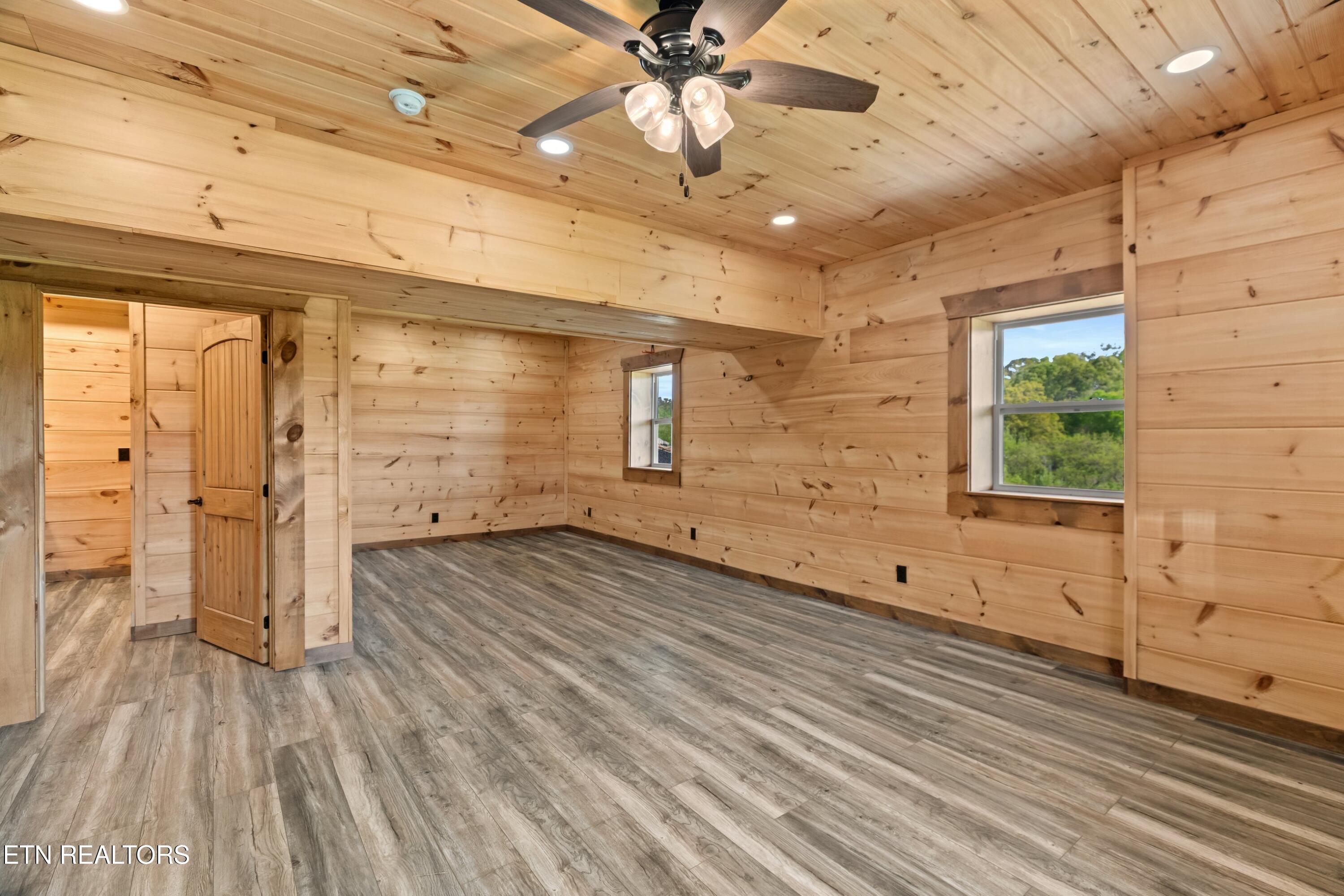 102 Golf View Boulevard Dandridge TN 37725