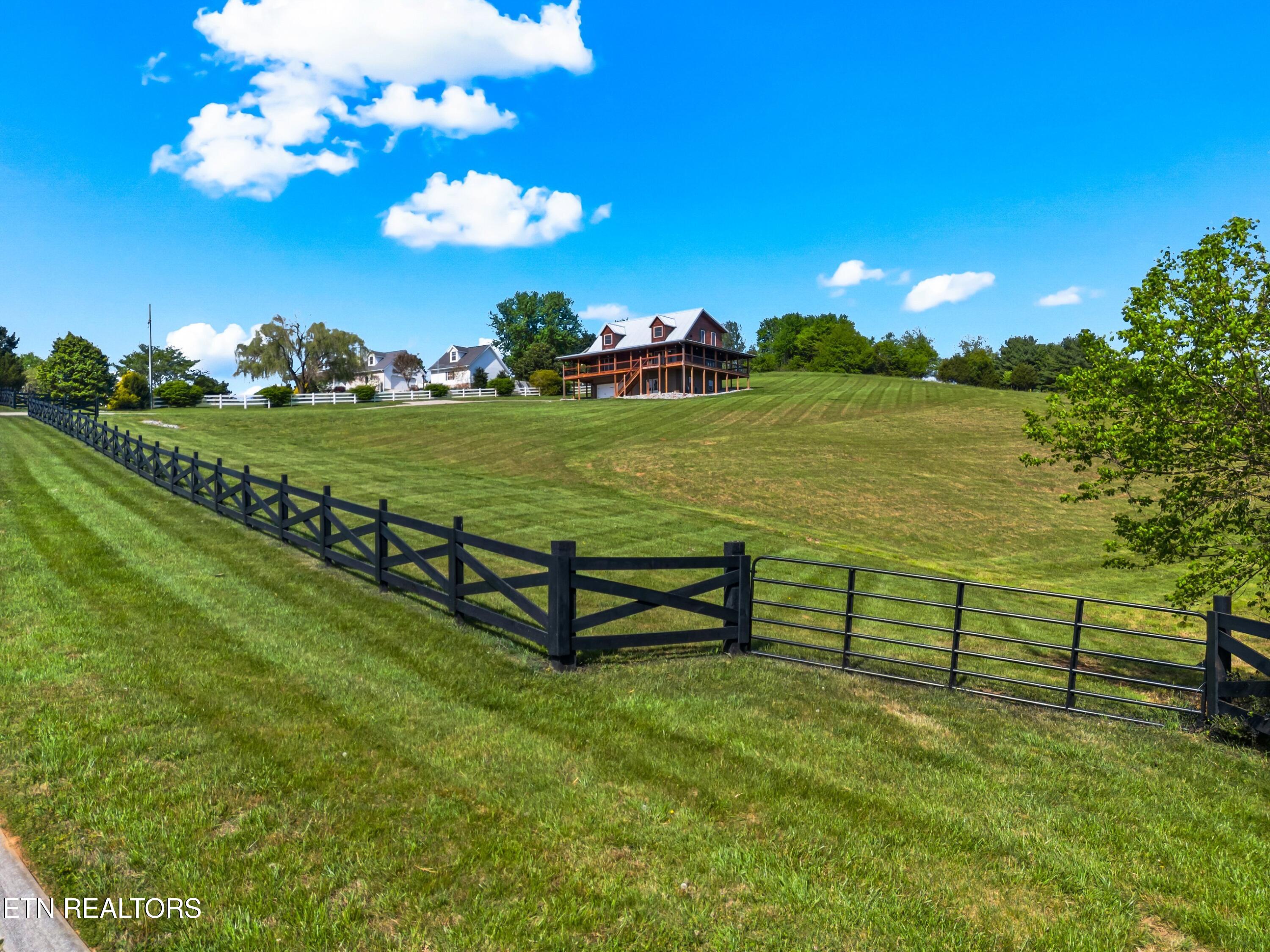 102 Golf View Boulevard Dandridge TN 37725