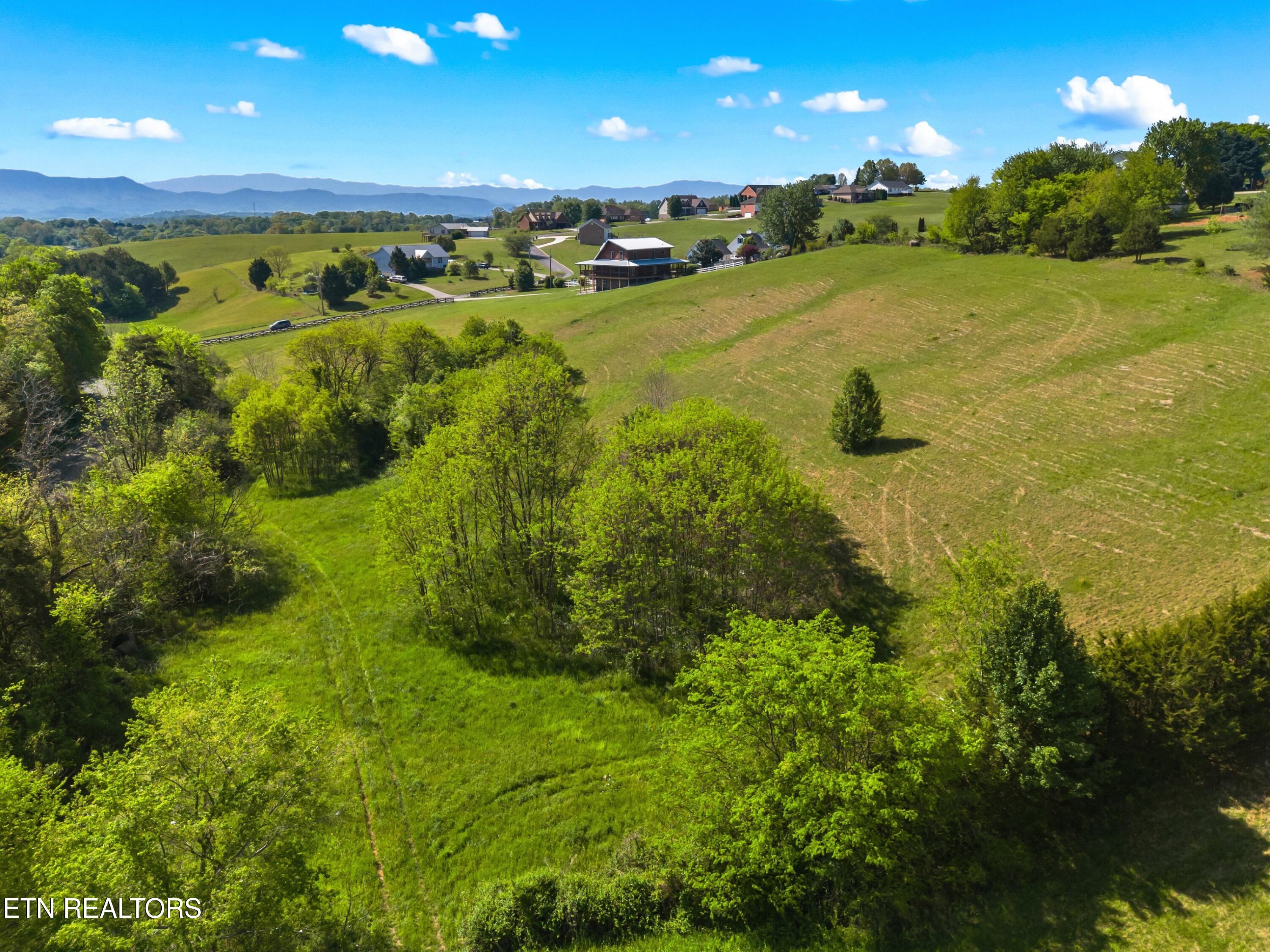 102 Golf View Boulevard Dandridge TN 37725