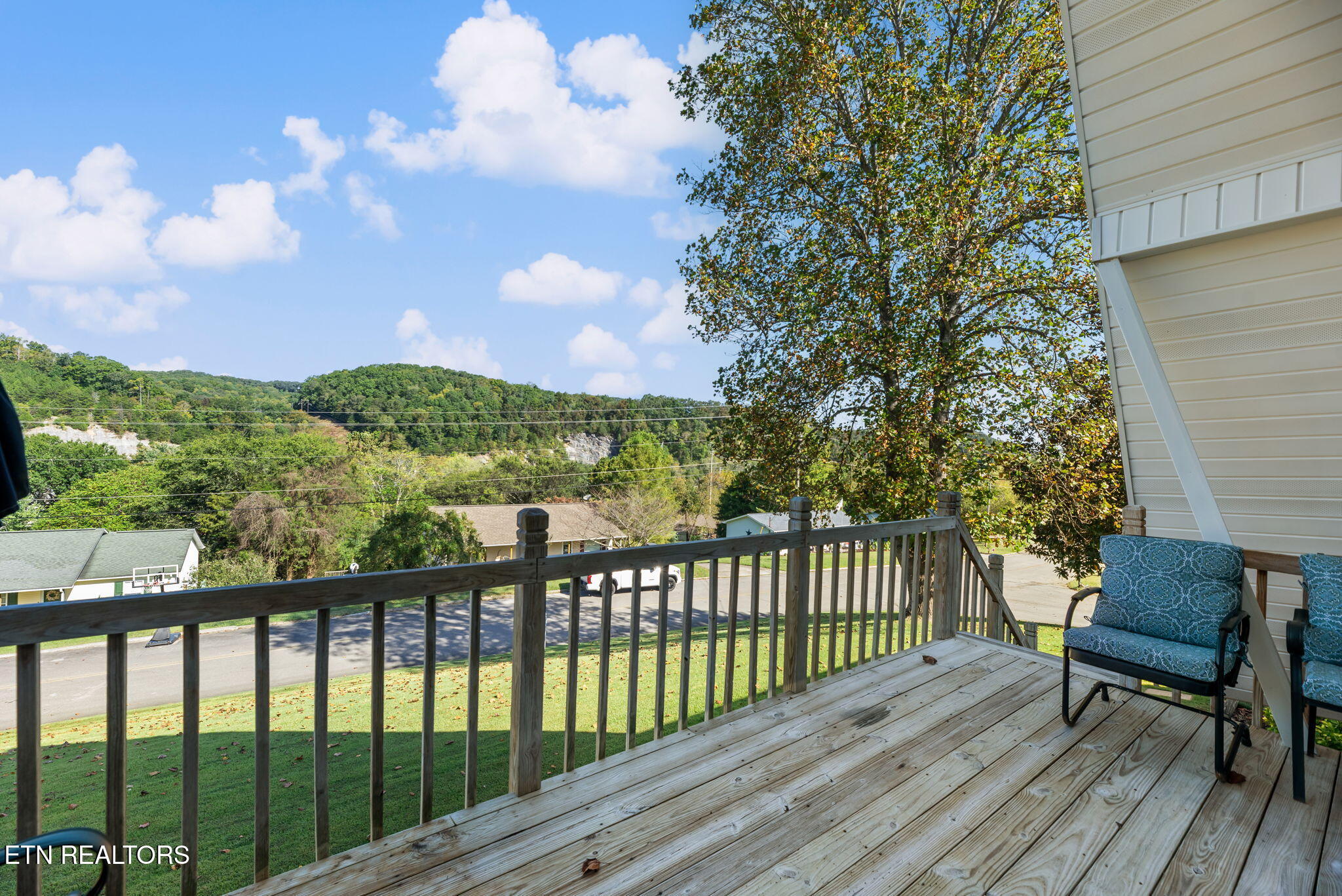 1129 Melton Hill Circle Clinton TN 37716
