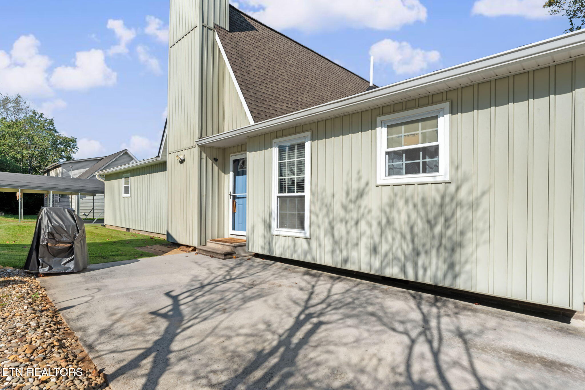 1129 Melton Hill Circle Clinton TN 37716