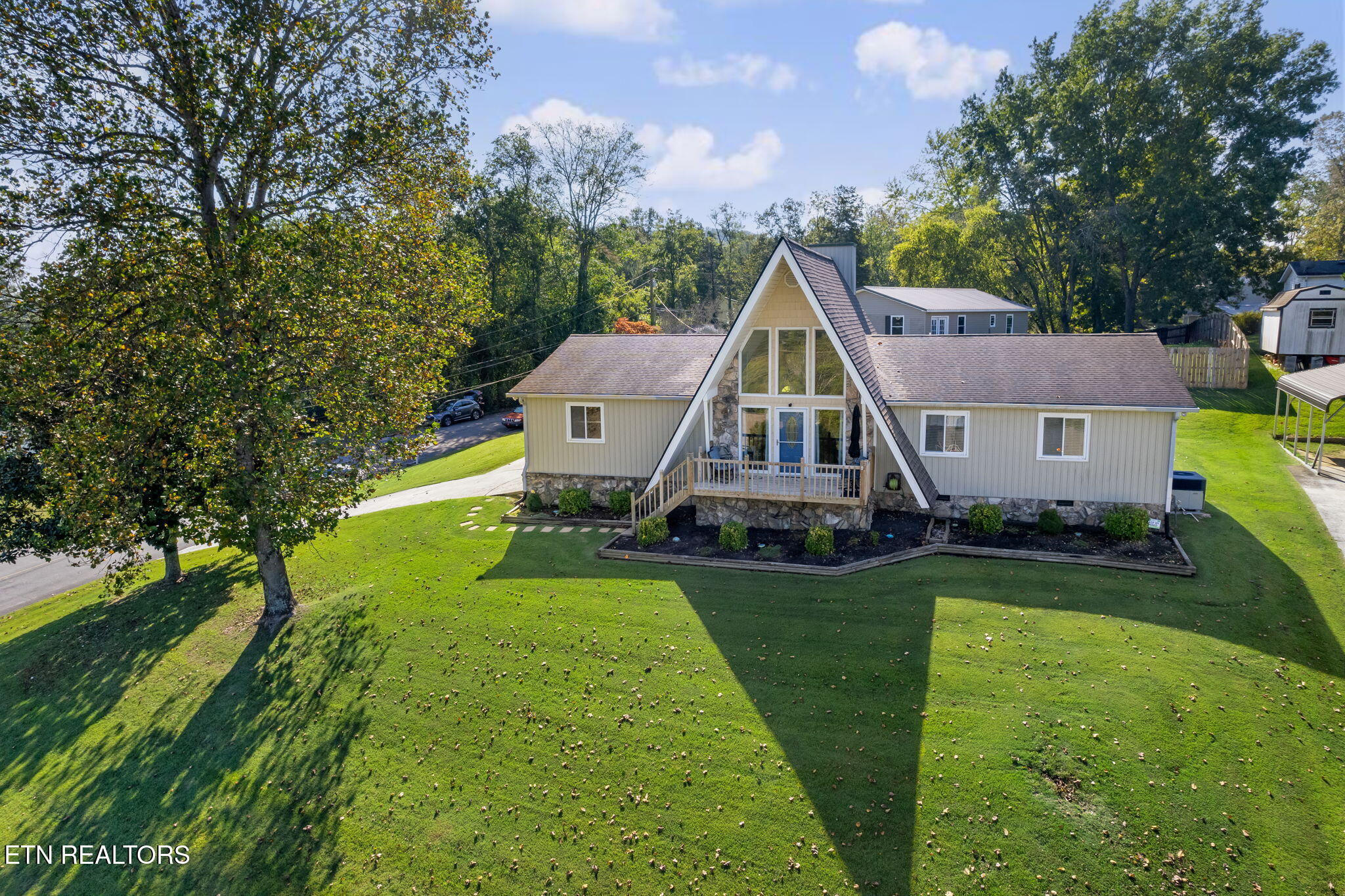 1129 Melton Hill Circle Clinton TN 37716