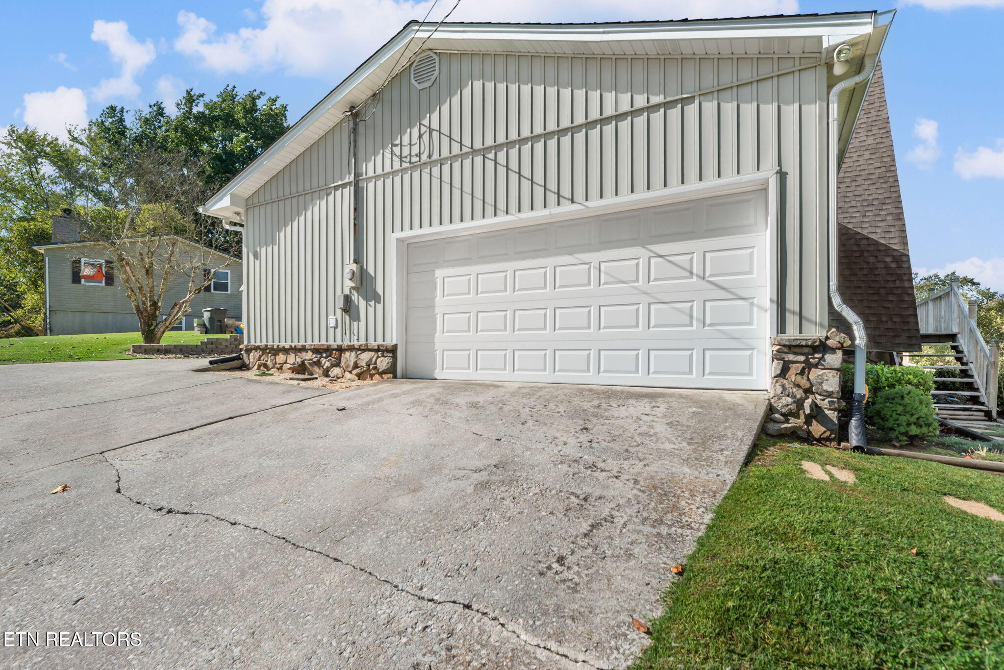 1129 Melton Hill Circle Clinton TN 37716