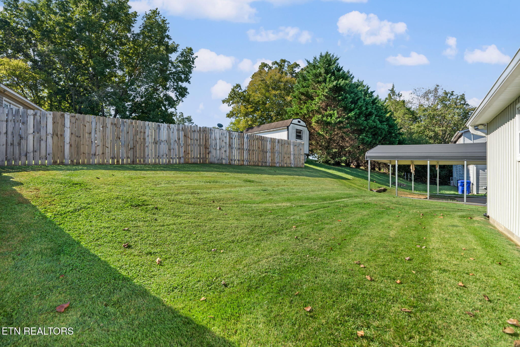 1129 Melton Hill Circle Clinton TN 37716