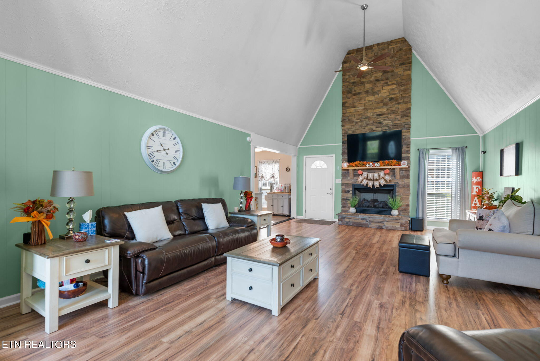 1129 Melton Hill Circle Clinton TN 37716