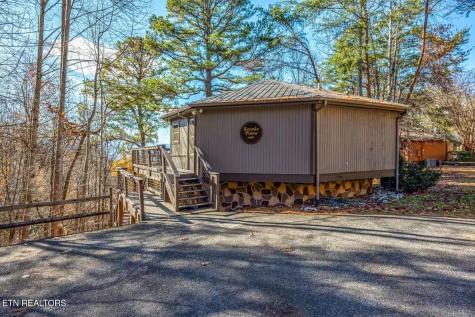 1068 E Foothills Drive Gatlinburg TN 37738