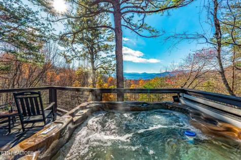 1068 E Foothills Drive Gatlinburg TN 37738