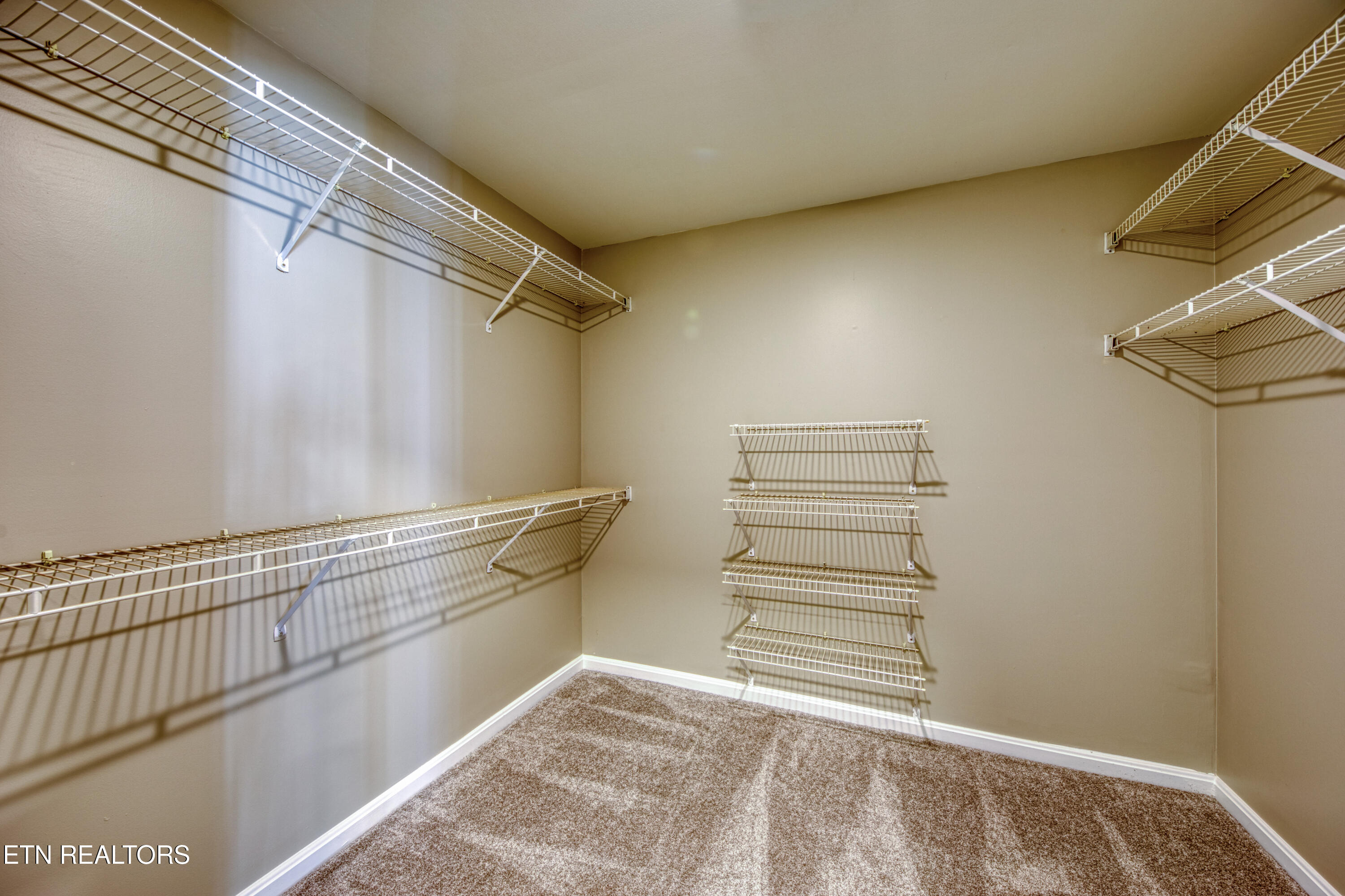 2011 Breakers Point Knoxville TN 37922