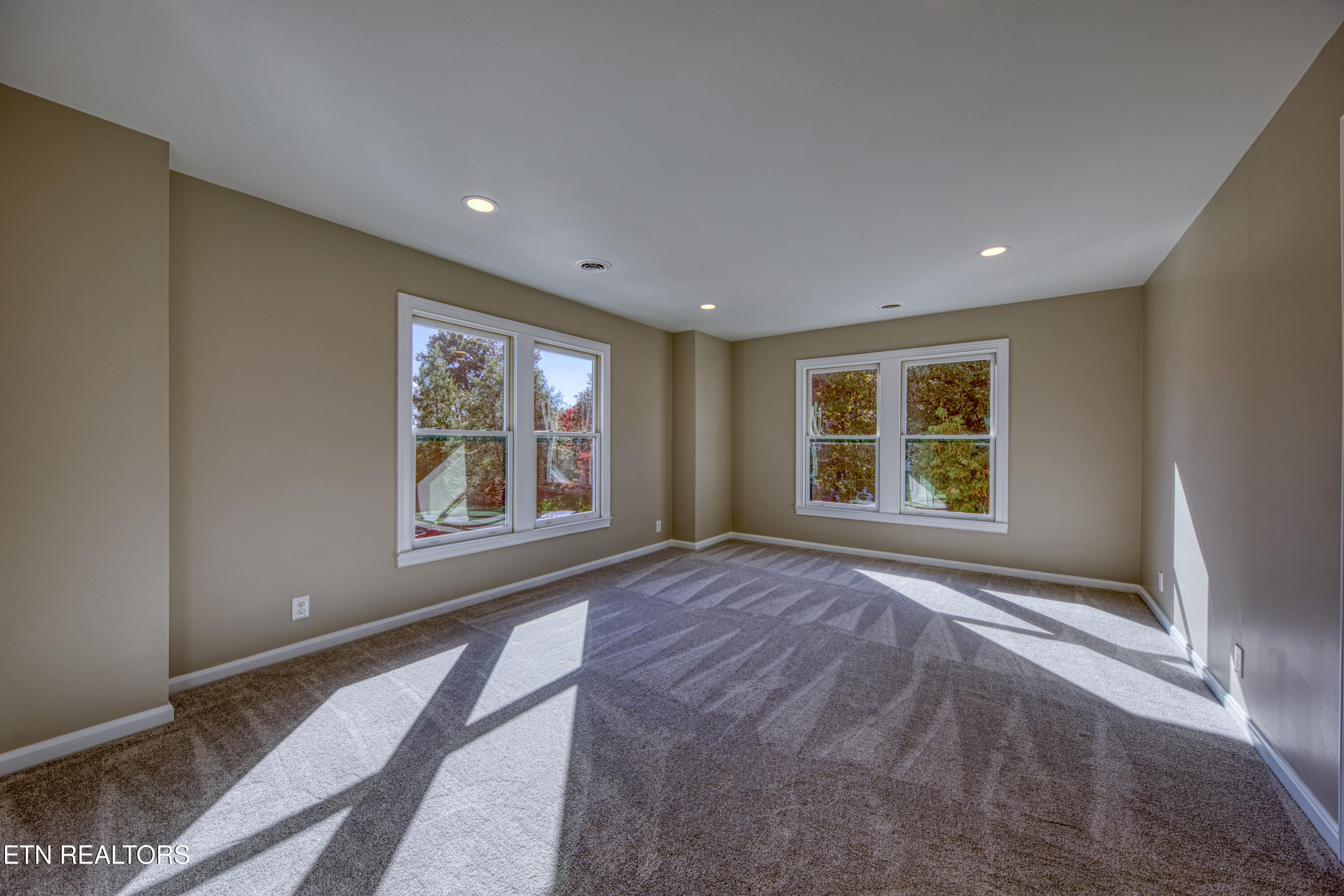 2011 Breakers Point Knoxville TN 37922