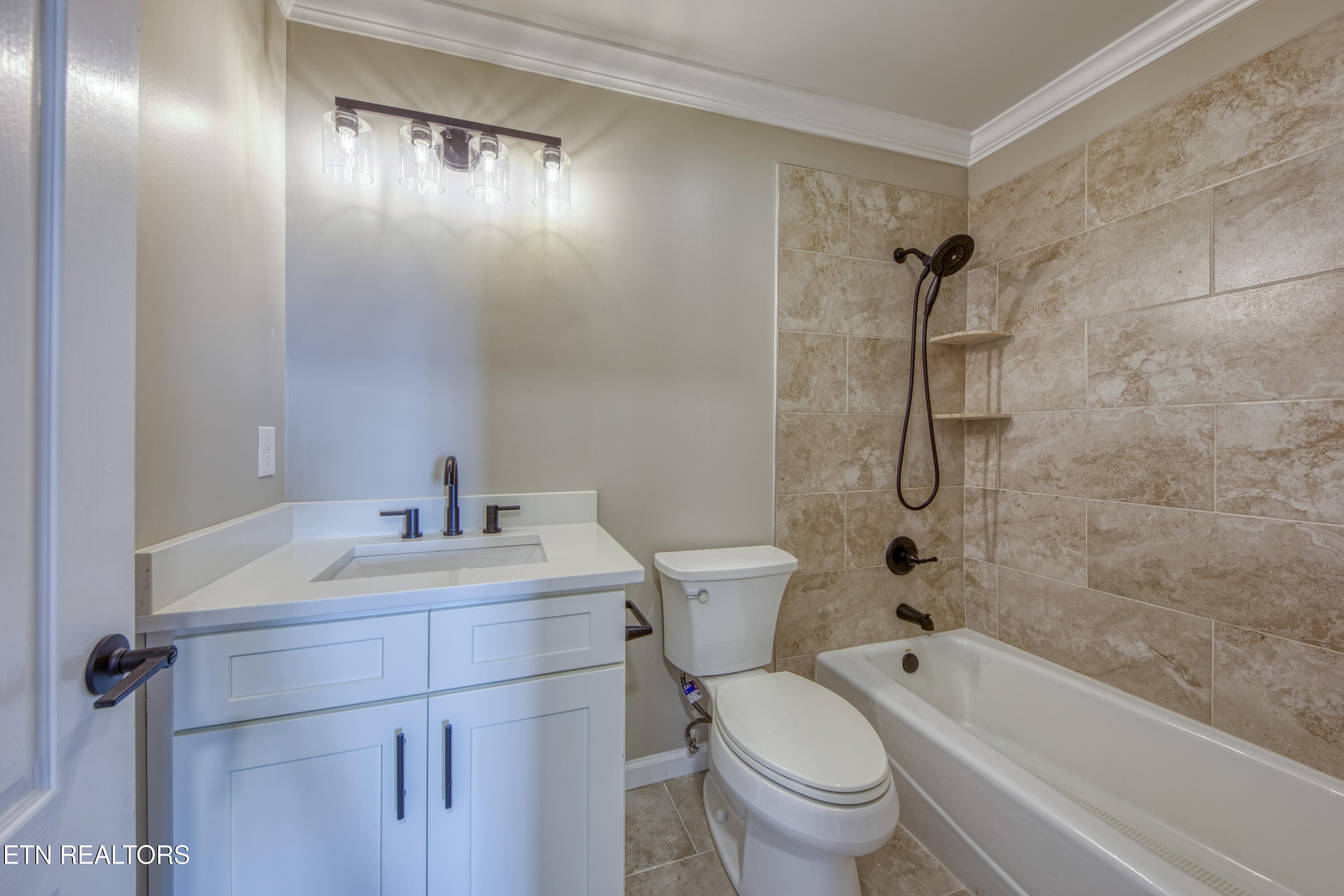 2011 Breakers Point Knoxville TN 37922