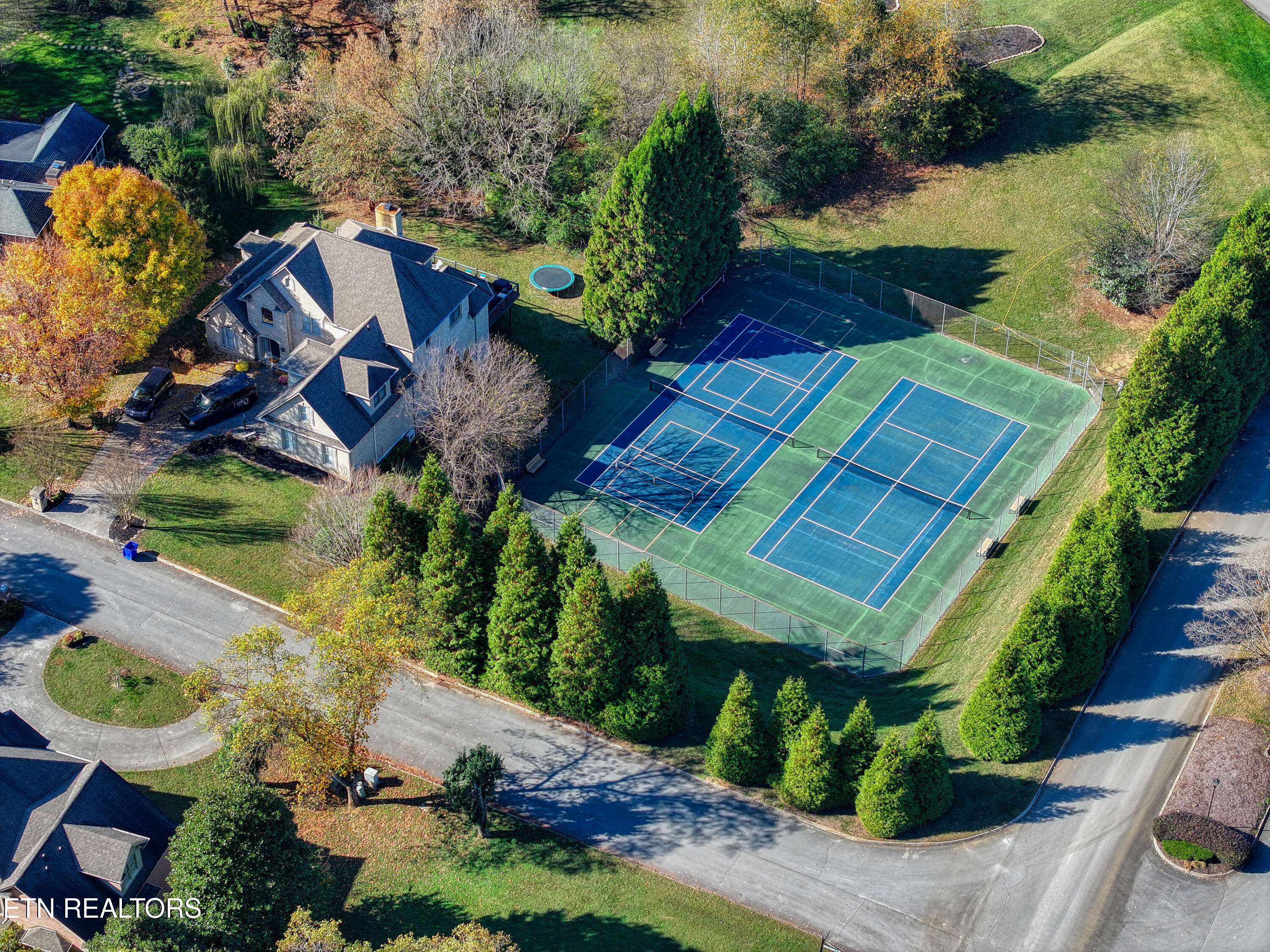 2011 Breakers Point Knoxville TN 37922