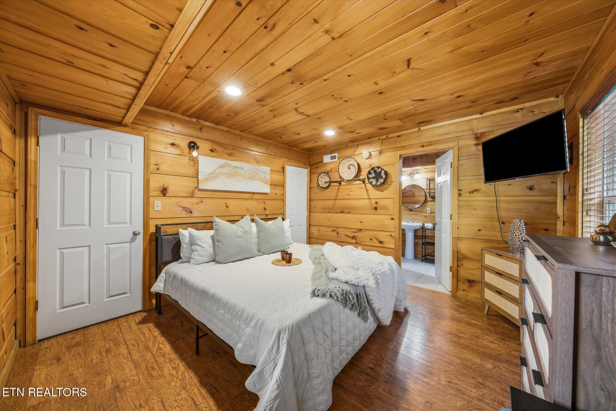 656 Morning Mist Way Gatlinburg TN 37738