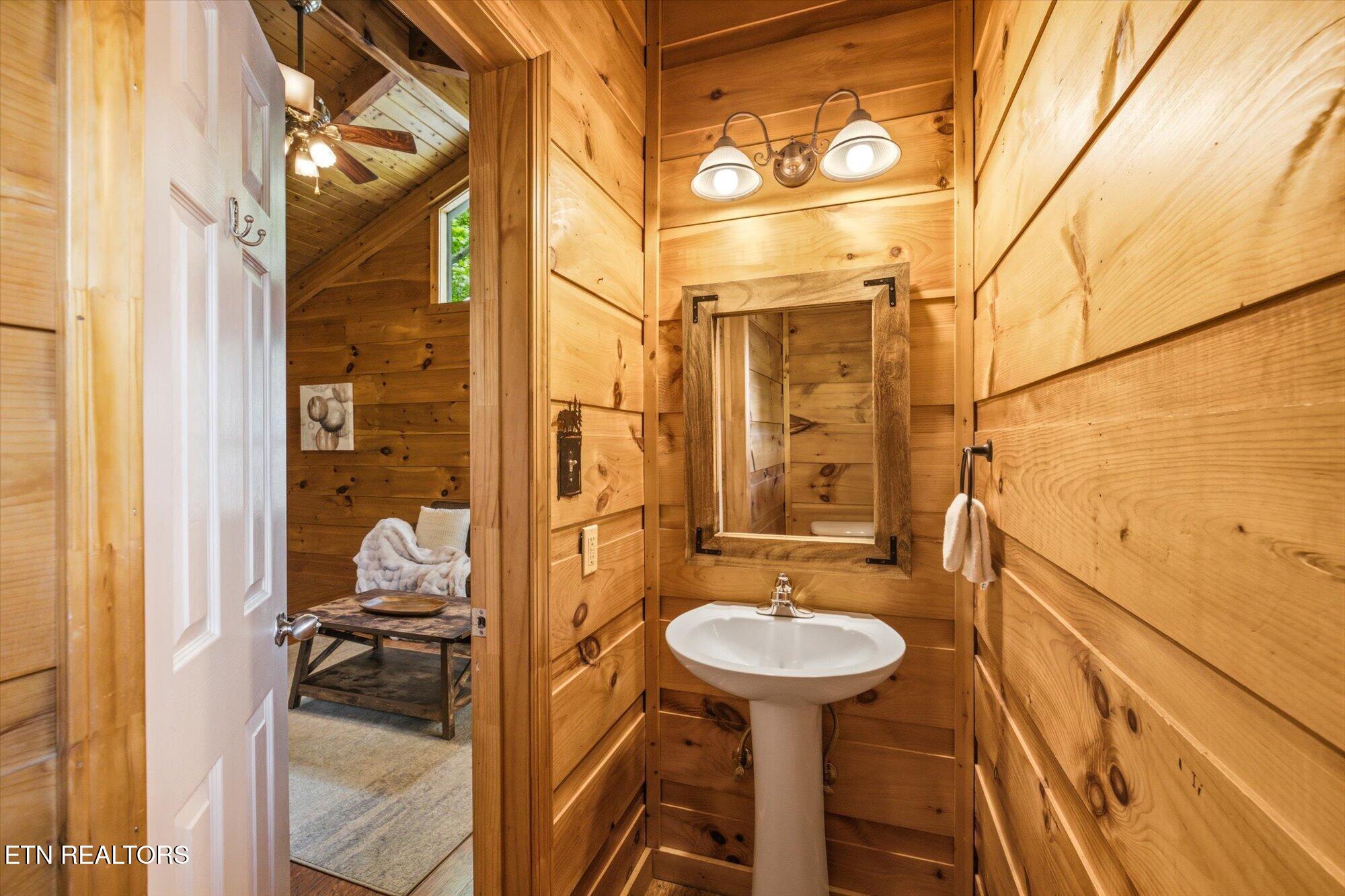 656 Morning Mist Way Gatlinburg TN 37738