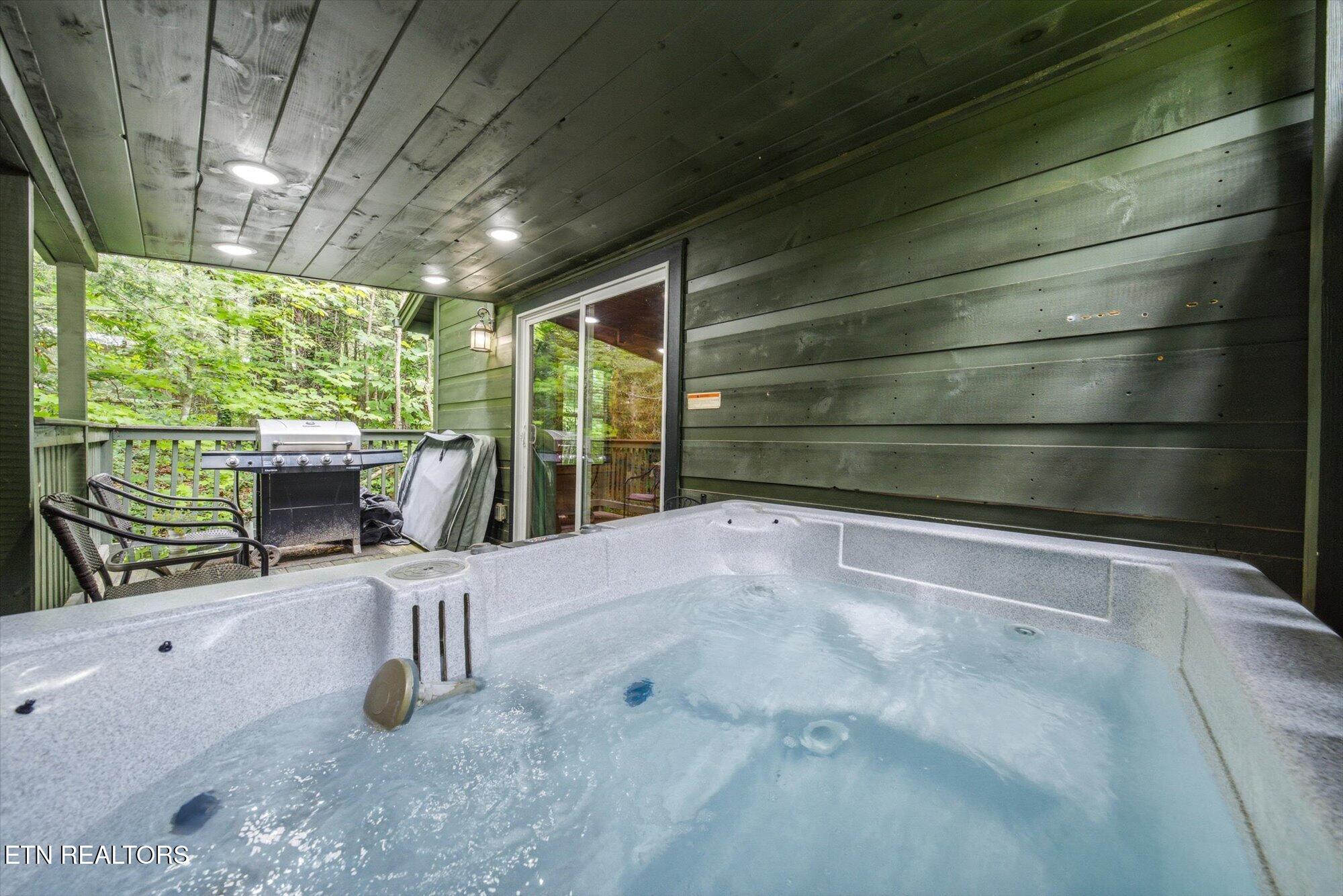 656 Morning Mist Way Gatlinburg TN 37738