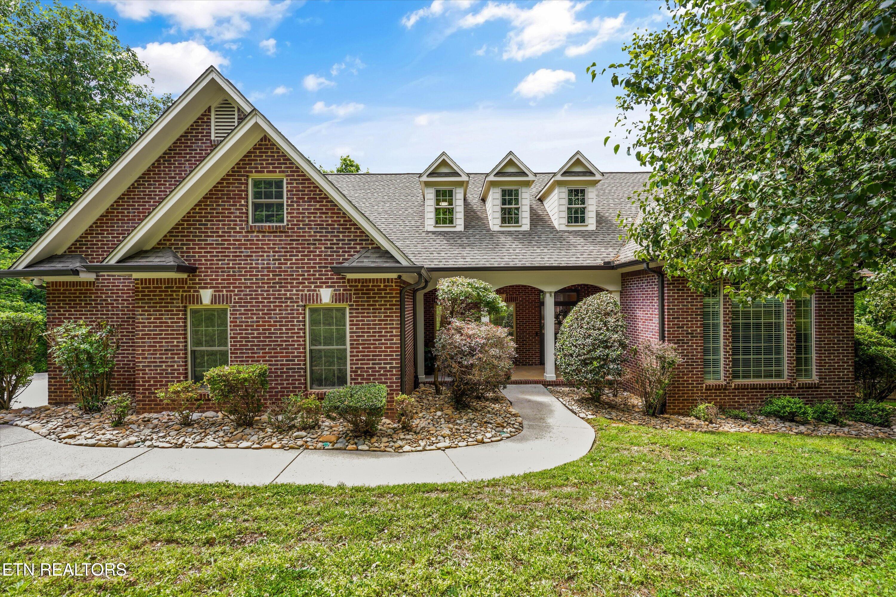 1121 S Sequoyah Drive Friendsville TN 37737