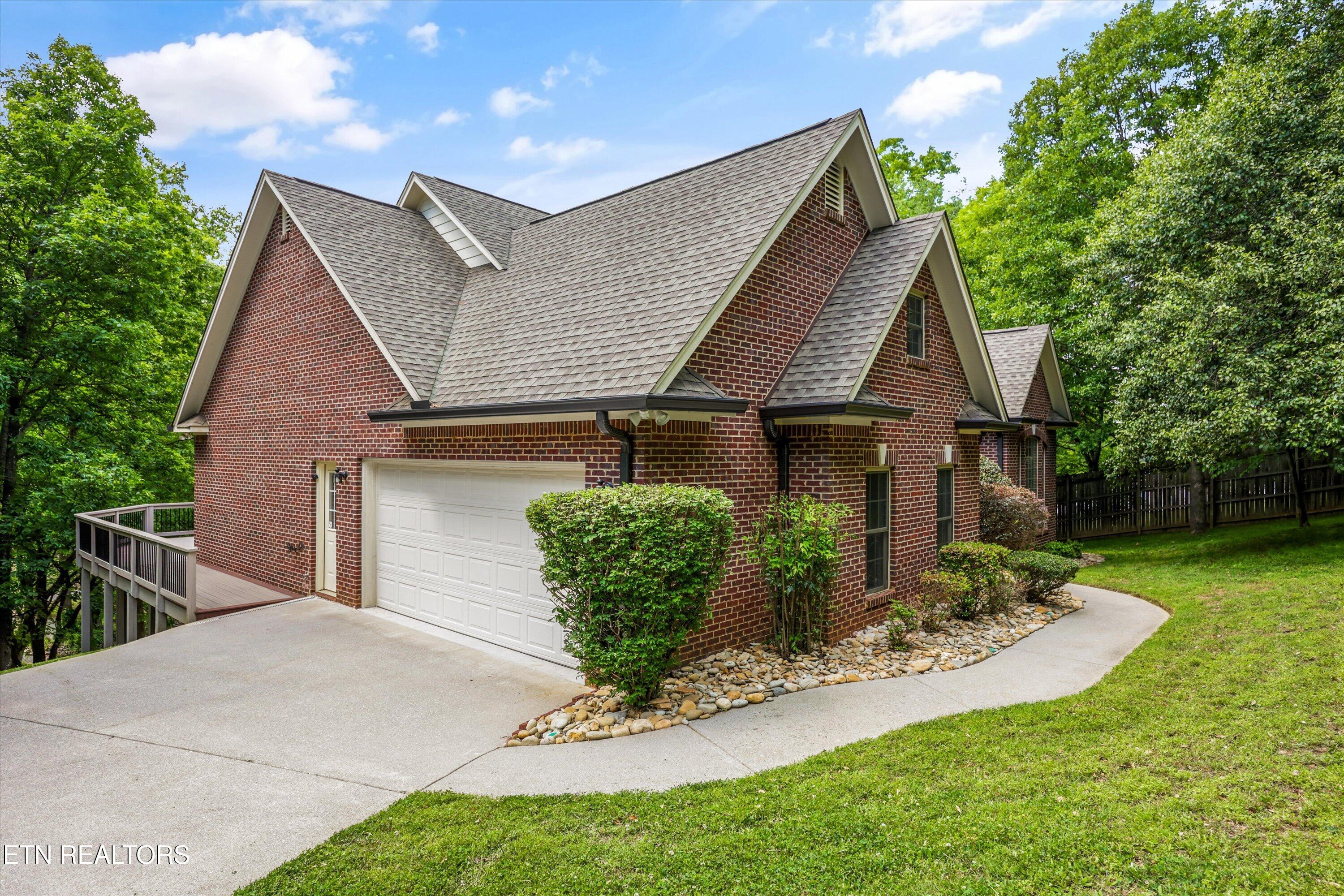 1121 S Sequoyah Drive Friendsville TN 37737