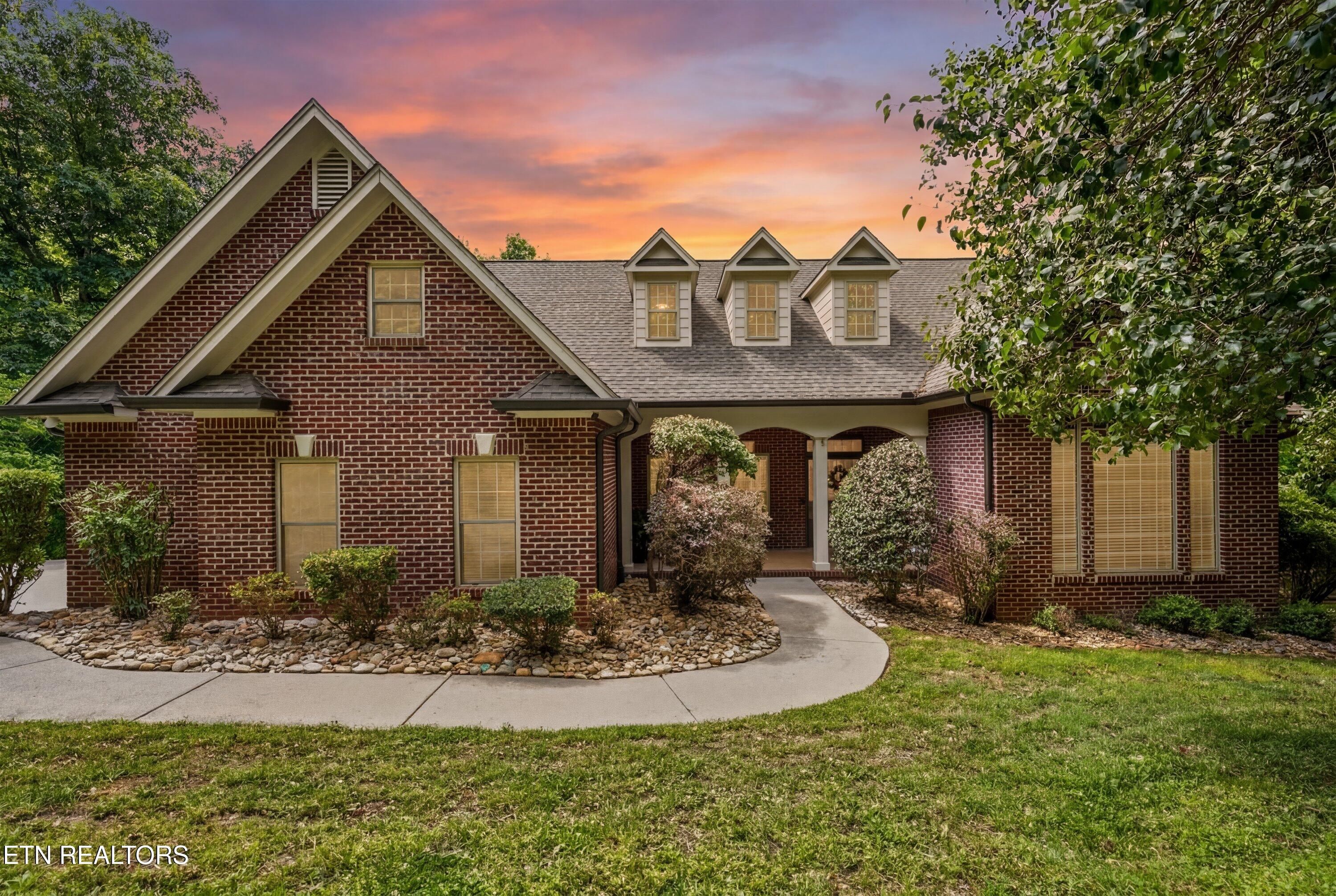 1121 S Sequoyah Drive Friendsville TN 37737